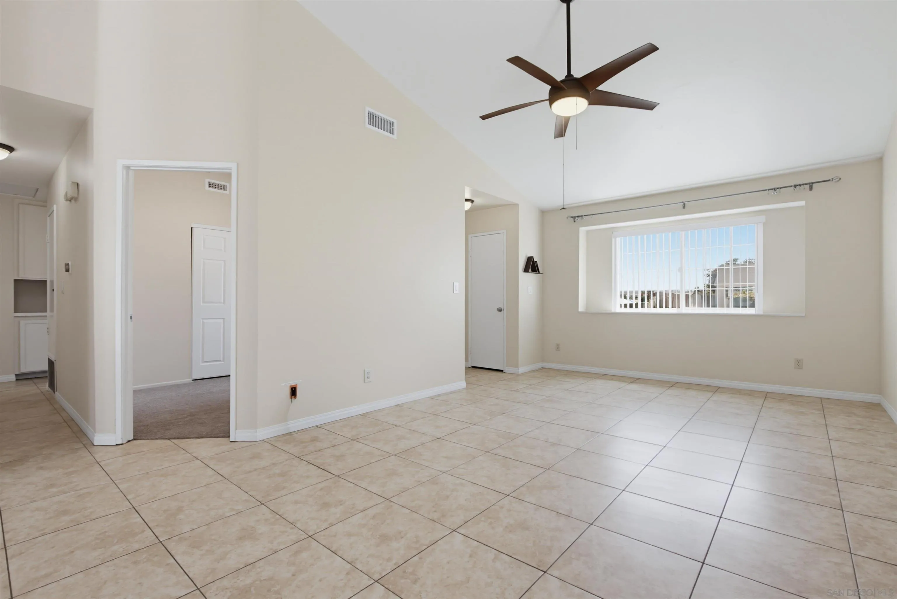 https://cdn.realtyfeed.com/cdn/127/260019536/430185b298a9811004c9f33b7af22a50.webp