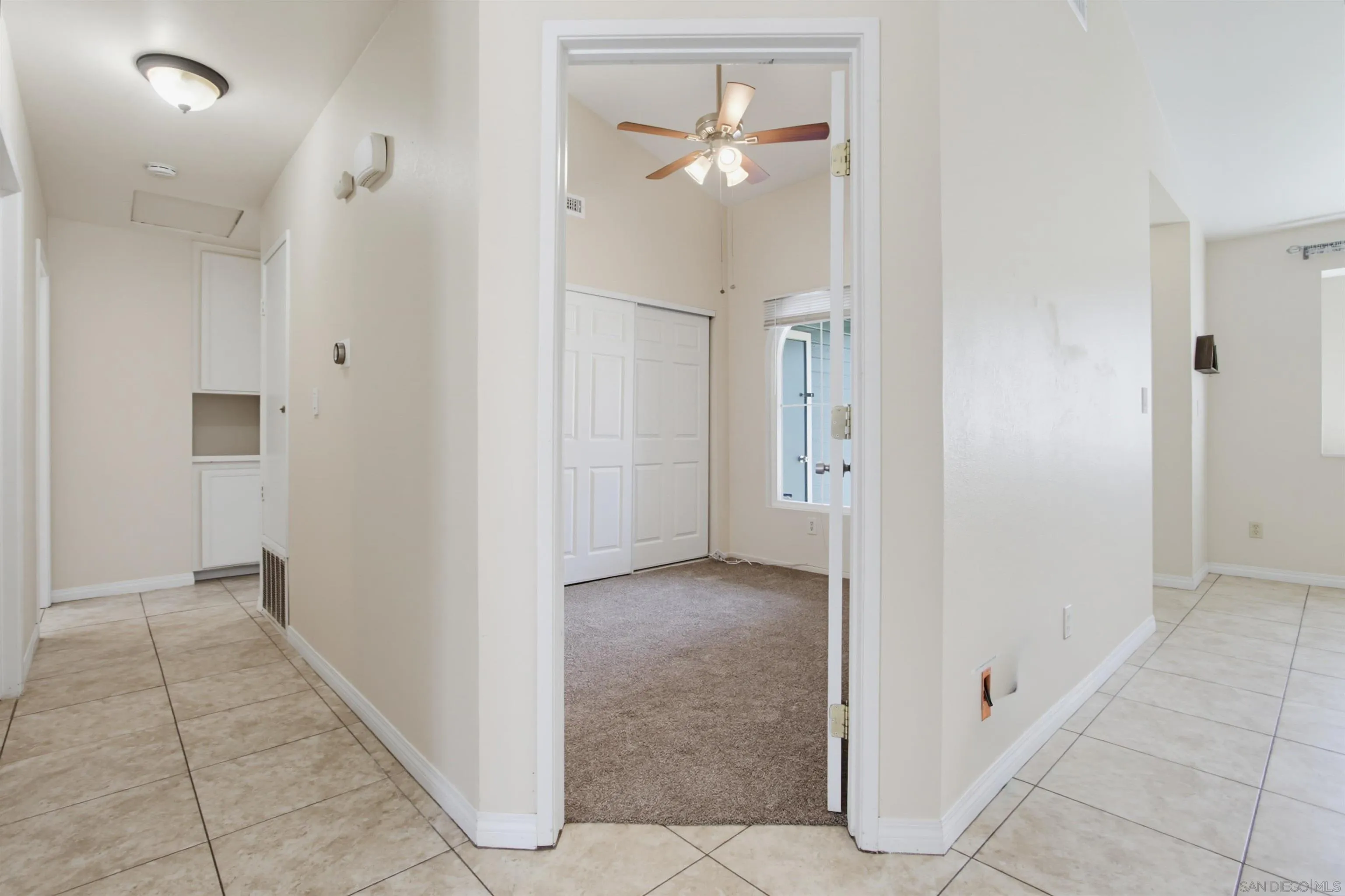 https://cdn.realtyfeed.com/cdn/127/260019536/e994291a78edd1c811bb0162ba5d89cf.webp