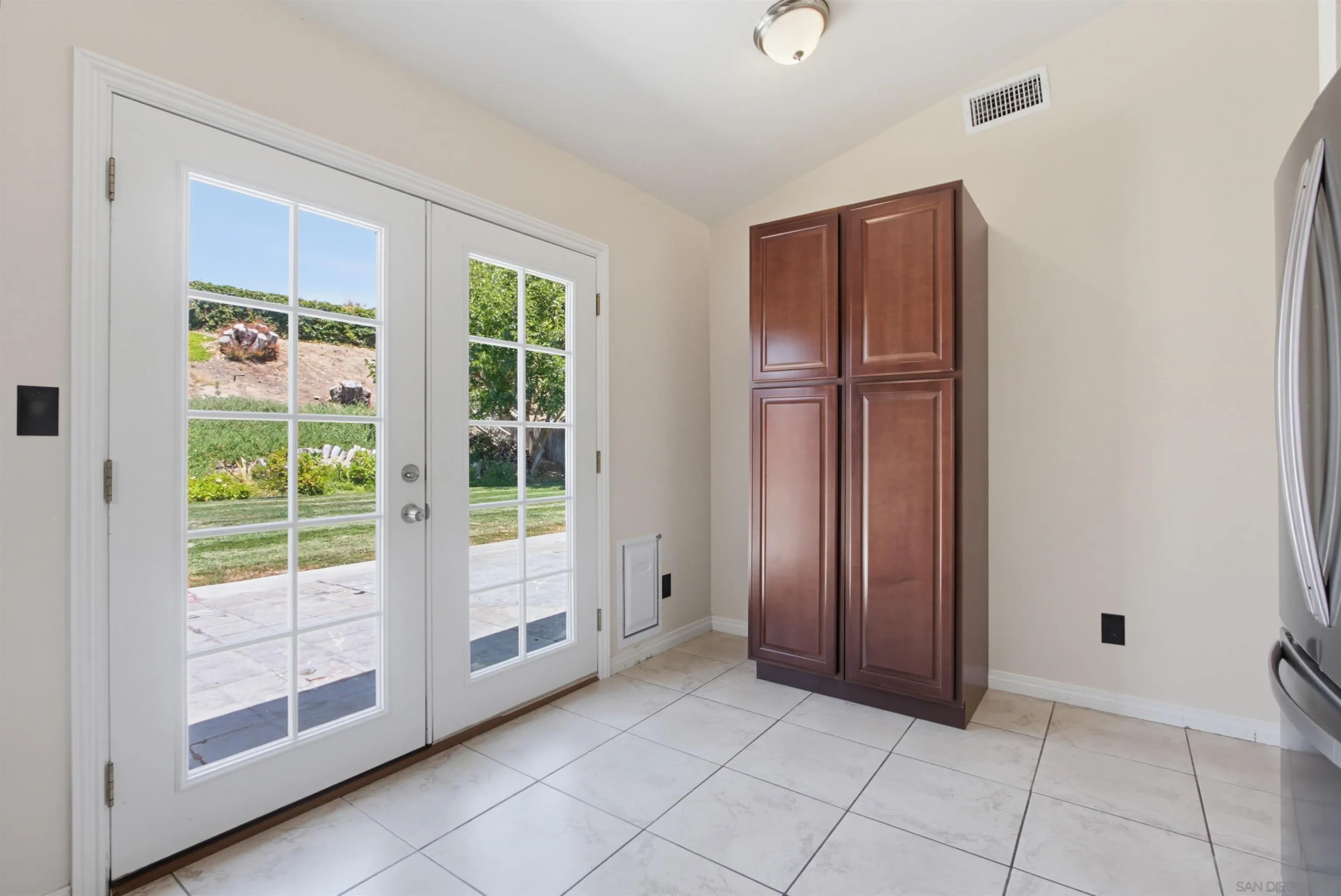https://cdn.realtyfeed.com/cdn/127/260019536/eaa45ecc2f47e4cb35cd651b09b01d35.webp