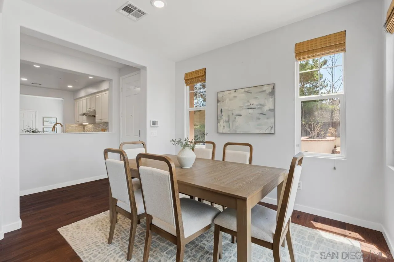 https://cdn.realtyfeed.com/cdn/127/260019538/8e9ddec4bbe38bdfd60ba58887af758d.webp