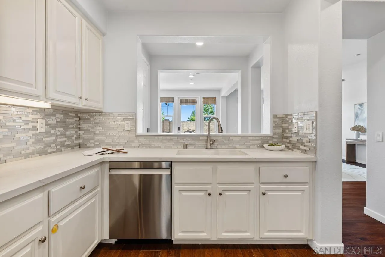 https://cdn.realtyfeed.com/cdn/127/260019538/b36d25bea879d94e1b9ccb2471dadc19.webp