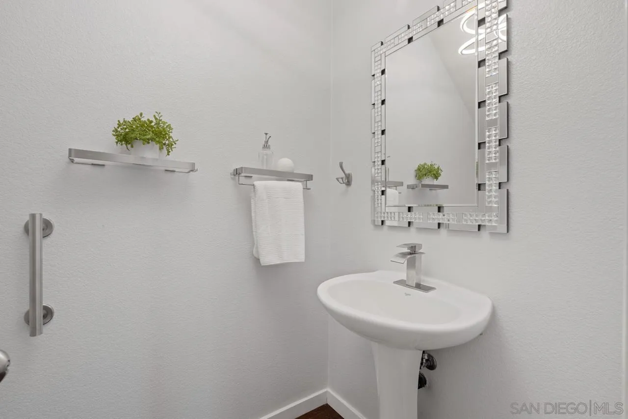 https://cdn.realtyfeed.com/cdn/127/260019538/e67ad6ef92c13dbe6dfe9708f6819cf0.webp