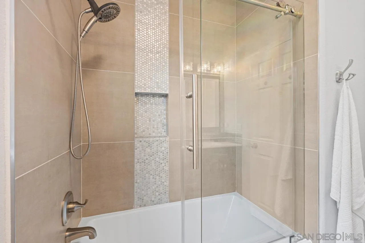 https://cdn.realtyfeed.com/cdn/127/260019538/e80a955aa7ad07a8ac49f30ce30680ca.webp
