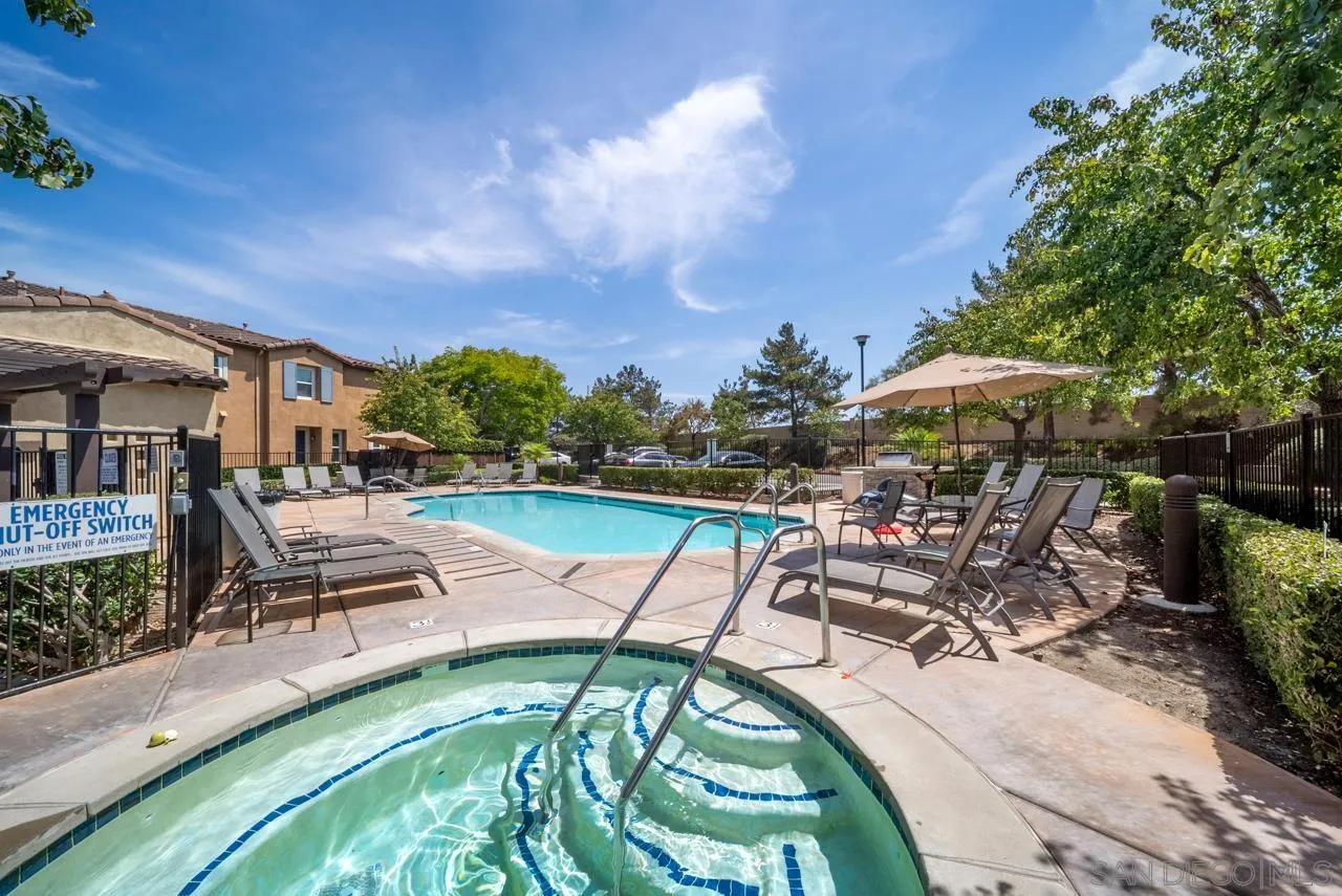 https://cdn.realtyfeed.com/cdn/127/260019538/efcff6131cc803b28dc251211dfedf23.webp
