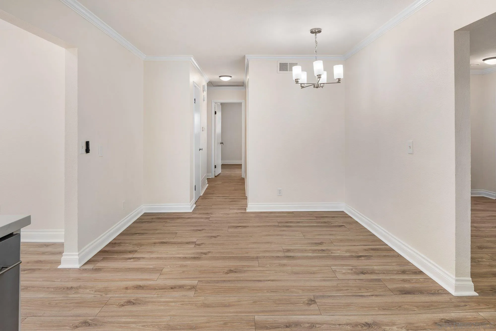 https://cdn.realtyfeed.com/cdn/127/260019539/7236eb13091382e8a86517dbd588633c.webp