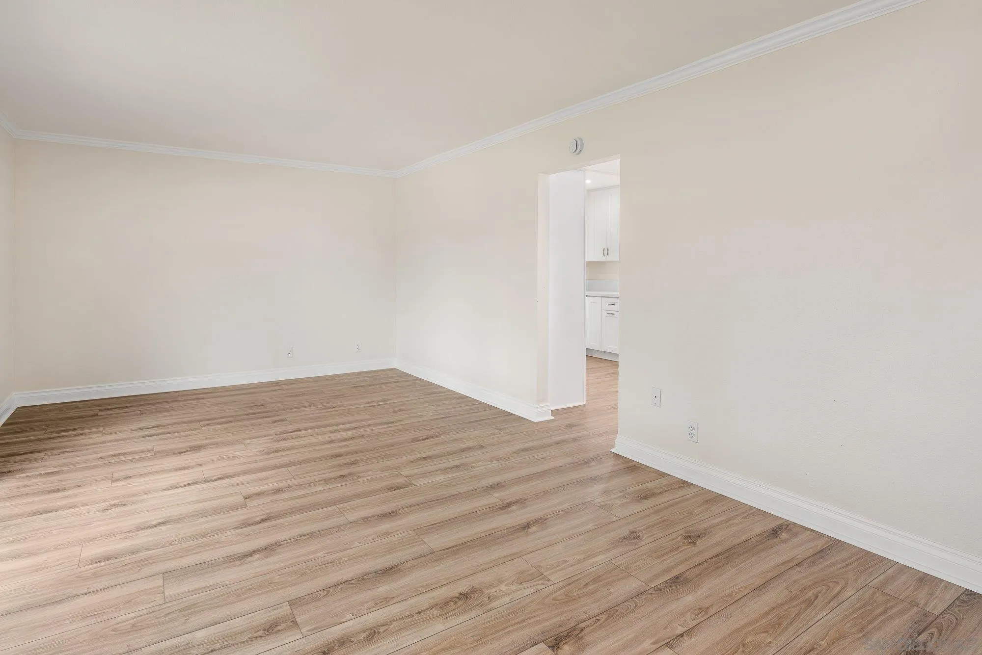 https://cdn.realtyfeed.com/cdn/127/260019539/7f09069603a0890bb5f811af02ca8880.webp