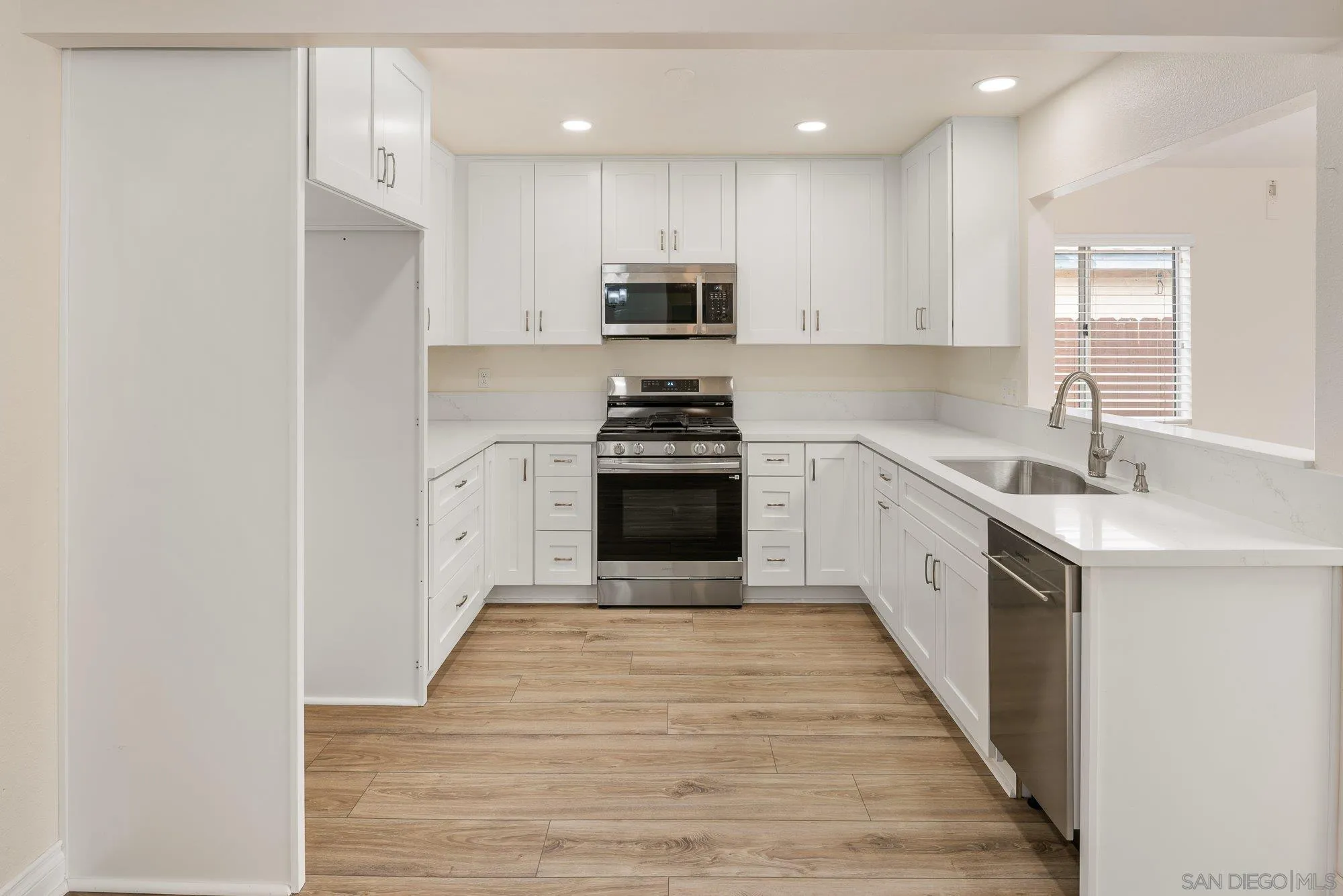 https://cdn.realtyfeed.com/cdn/127/260019539/9063b9a393a00235fcc413d6fd9d6539.webp