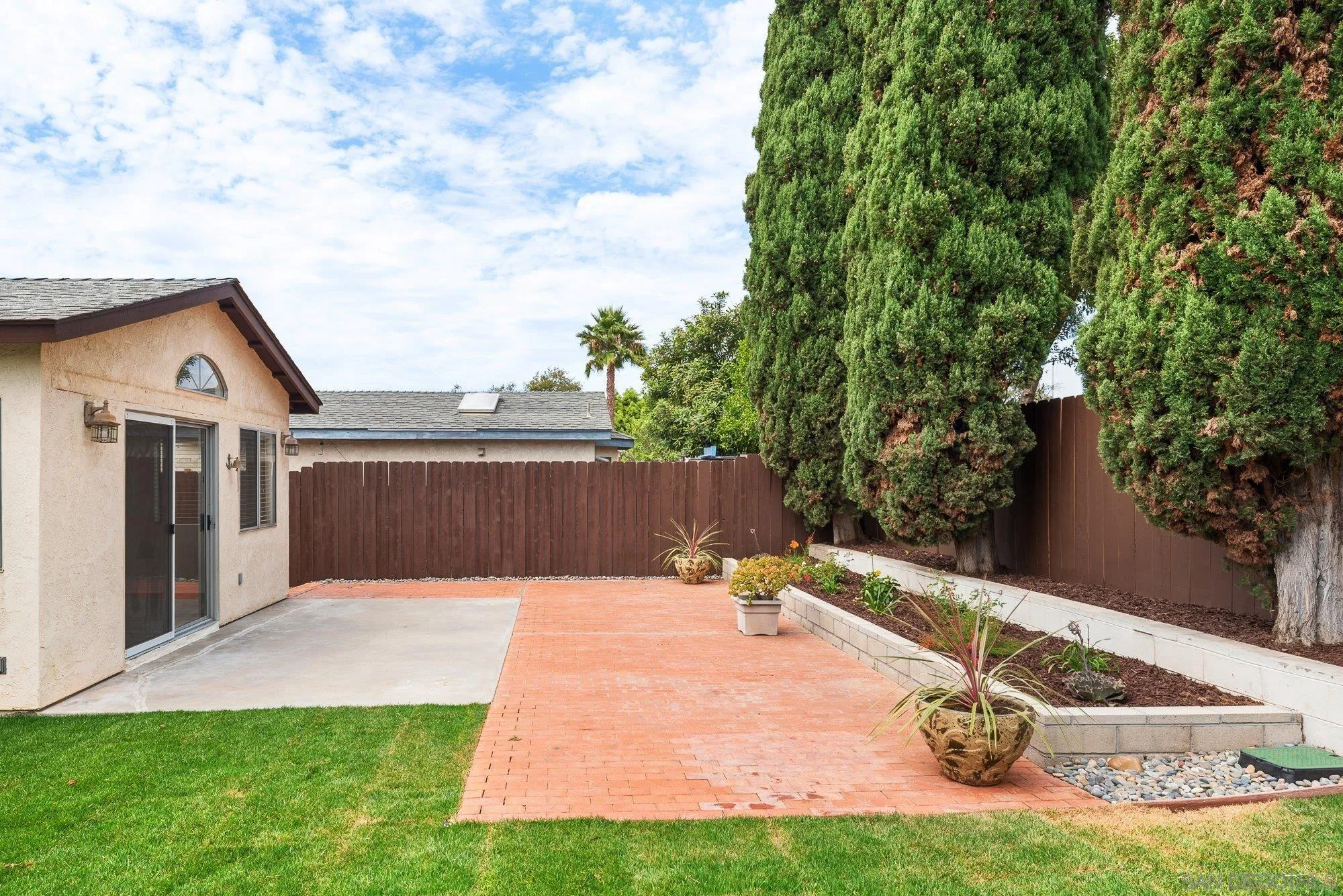 https://cdn.realtyfeed.com/cdn/127/260019539/9feb15eb34253c66a6141c199aef2a6b.webp