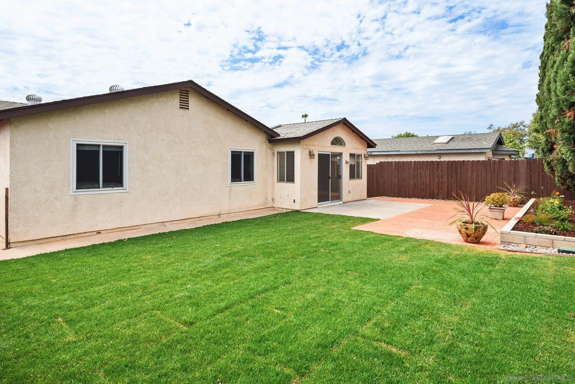 https://cdn.realtyfeed.com/cdn/127/260019539/da2a1c4fedcf71a55db95c93dc96b0cd.webp