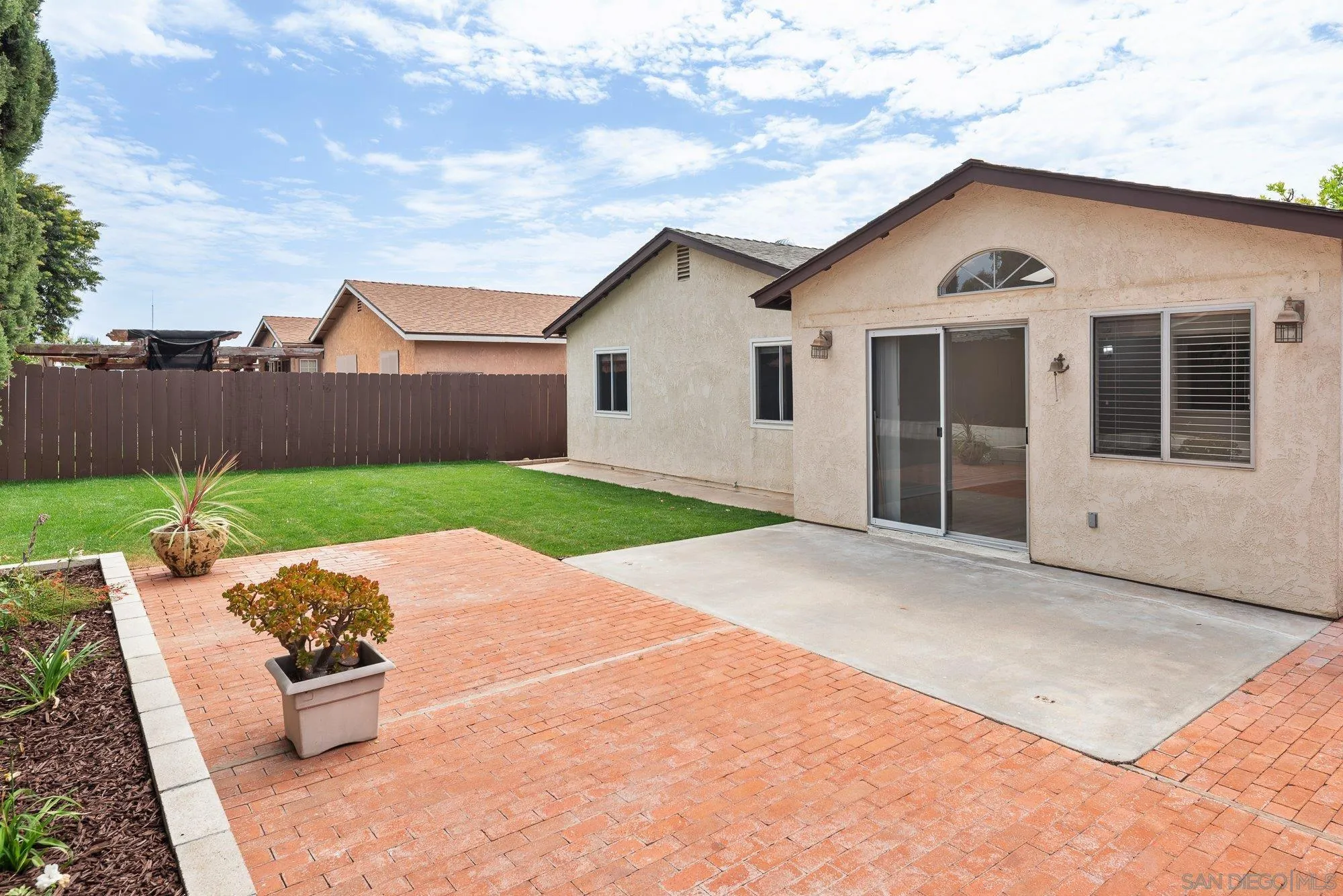 https://cdn.realtyfeed.com/cdn/127/260019539/e40f0ba985ecac095ac077d23cb0fbb1.webp