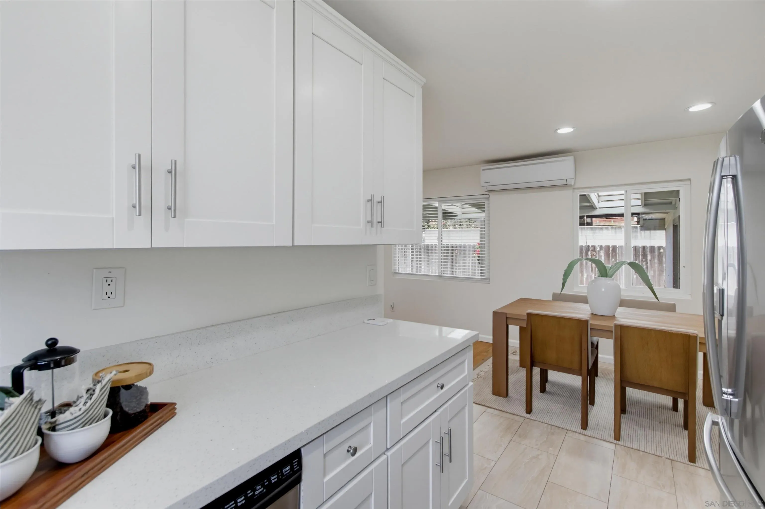 https://cdn.realtyfeed.com/cdn/127/260019541/a1c893d1631e5ebbc525c20322e505cf.webp