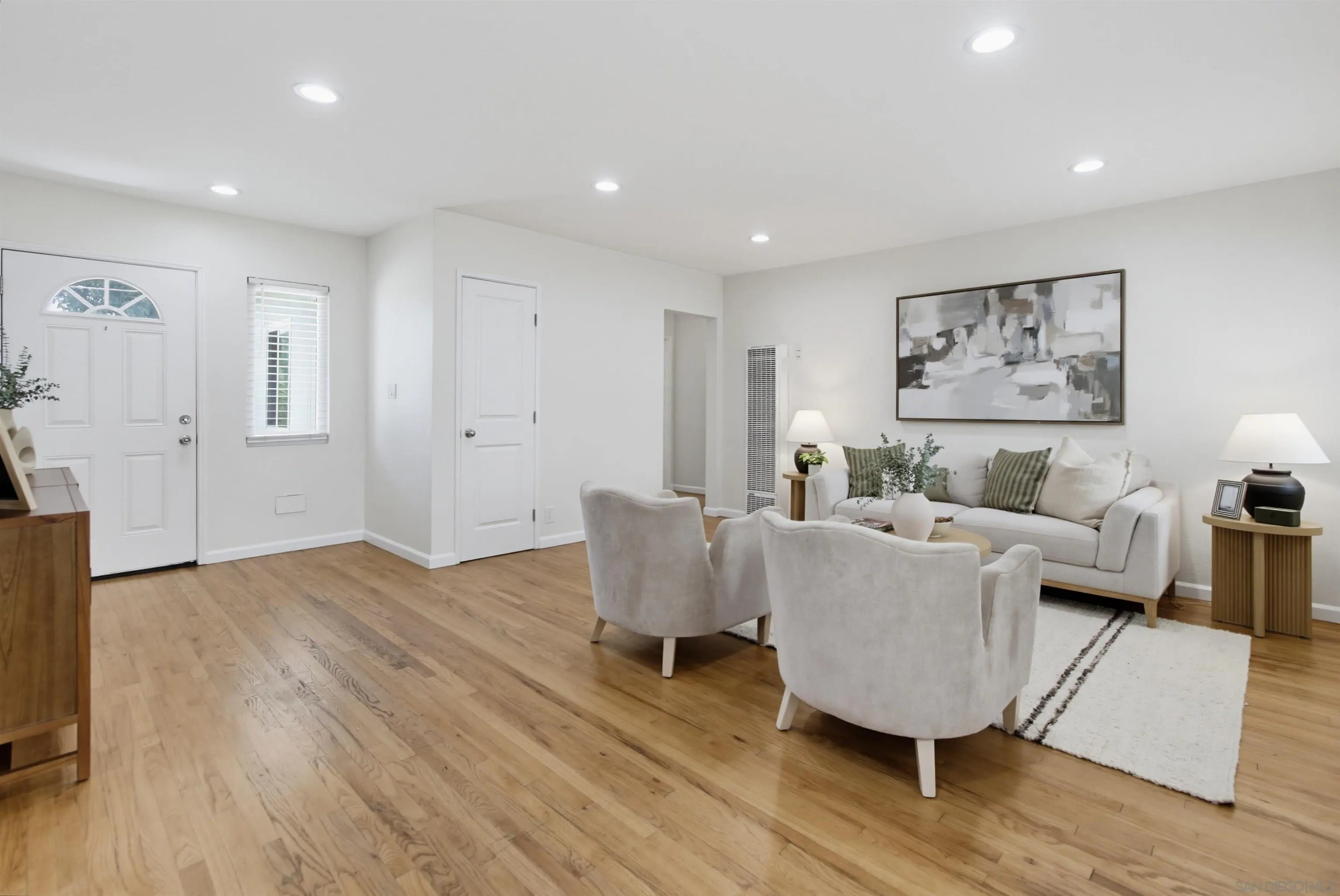 https://cdn.realtyfeed.com/cdn/127/260019541/a727e859bac380844102a84c0b3bfb26.webp