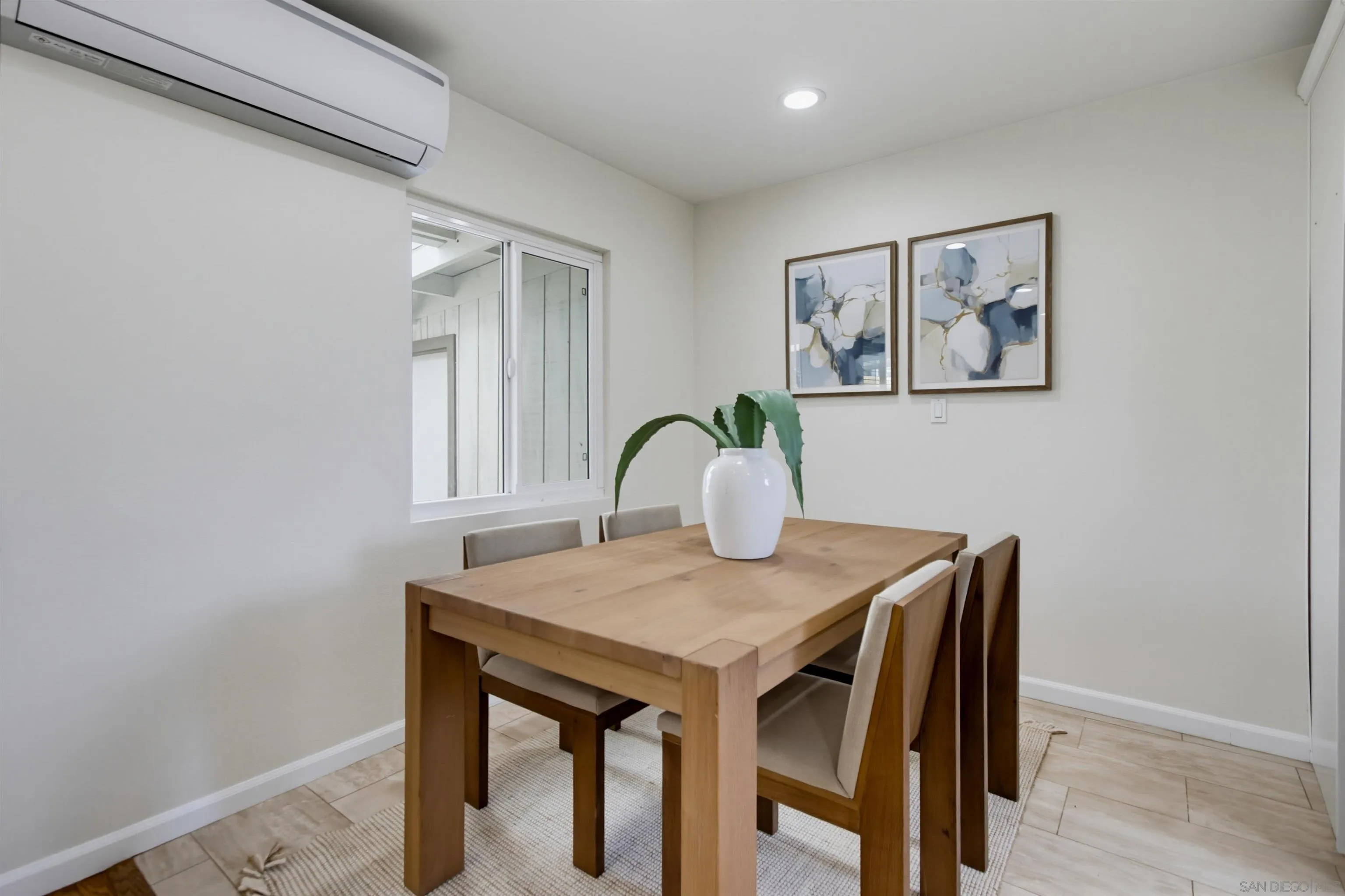 https://cdn.realtyfeed.com/cdn/127/260019541/b99d8b51cf9bf351ecaf83b3f983e6da.webp
