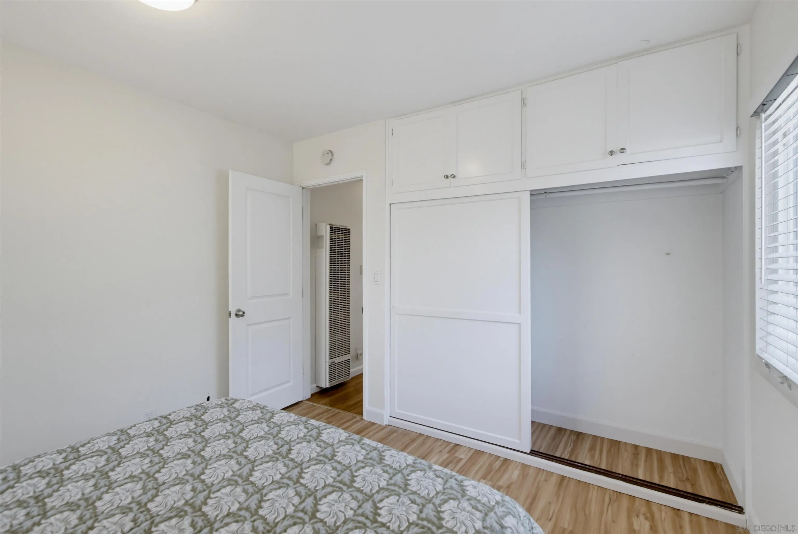 https://cdn.realtyfeed.com/cdn/127/260019541/cca1d2cf853fd89f9c92f6511402e793.webp