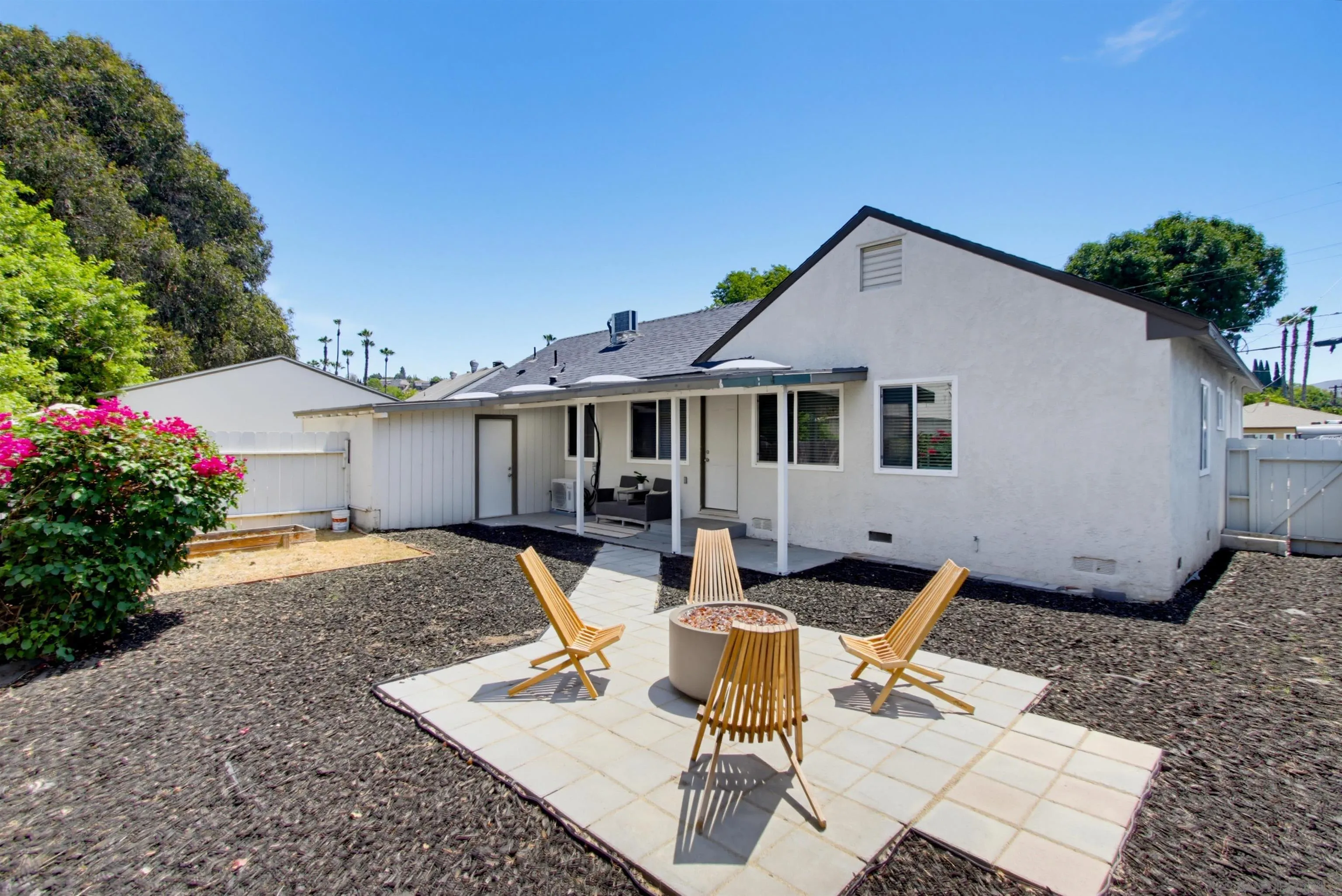 https://cdn.realtyfeed.com/cdn/127/260019541/f07ce1de5bcf3866a08433ffeeffa5e9.webp