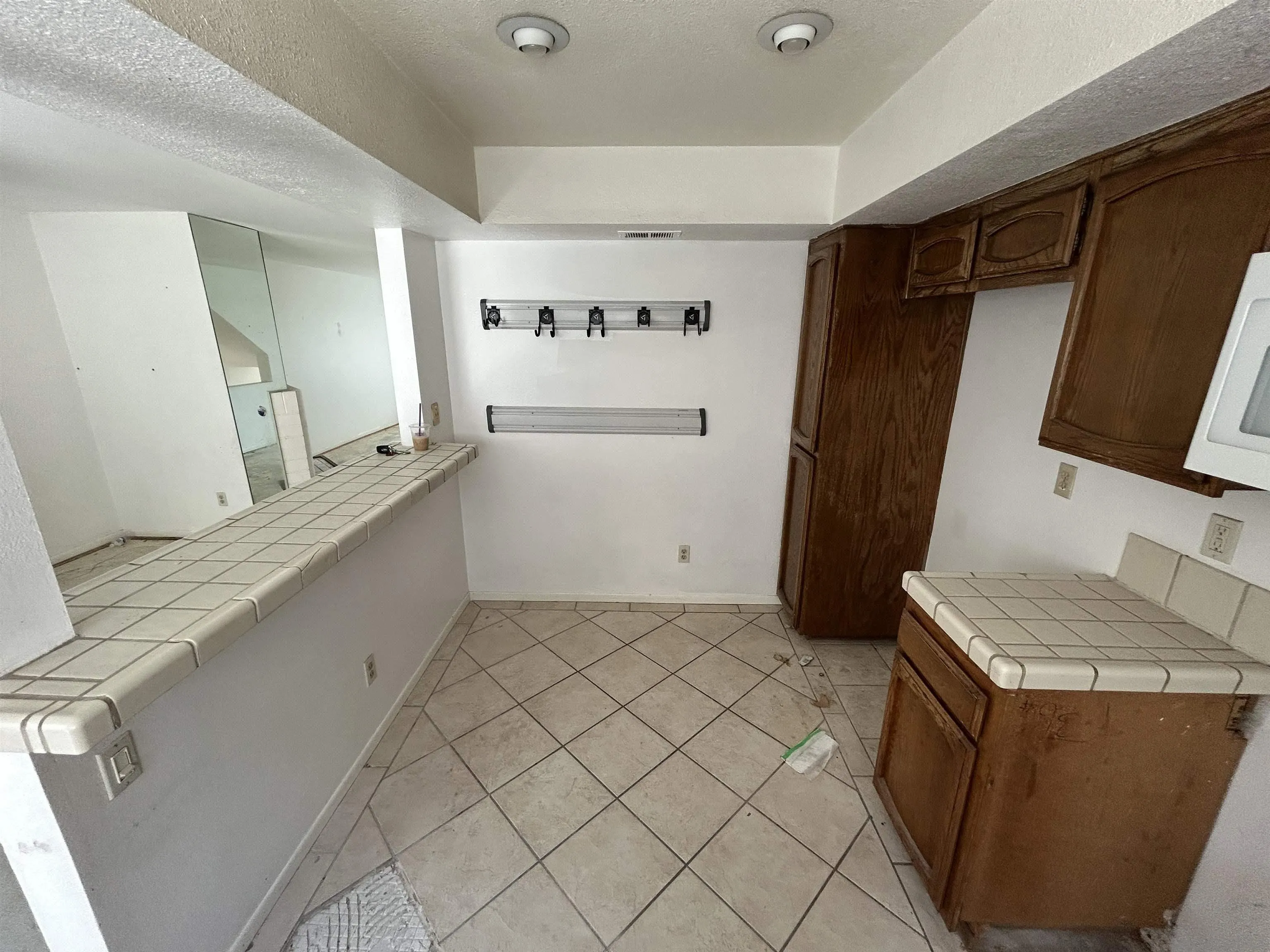 https://cdn.realtyfeed.com/cdn/127/260019542/131594b8fe7c122ab2b1820186a3dae9.webp