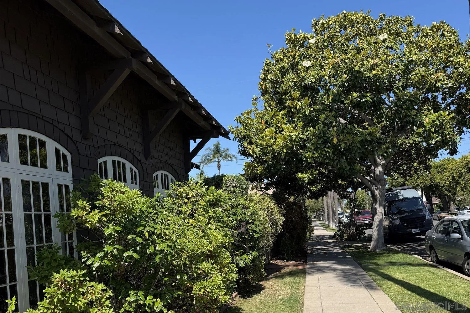 https://cdn.realtyfeed.com/cdn/127/260019543/81c815f930d603d7d0871a9458e101b4.webp