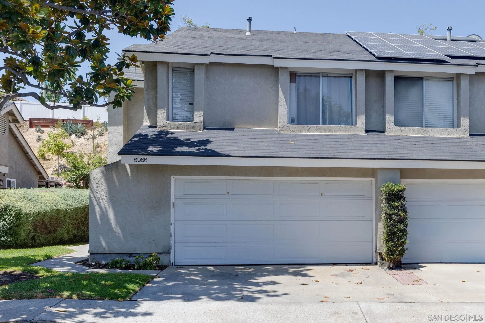 6986 Pembridge Lane, San Diego, CA 92139 - Photo 3 of 29, San Diego, CA