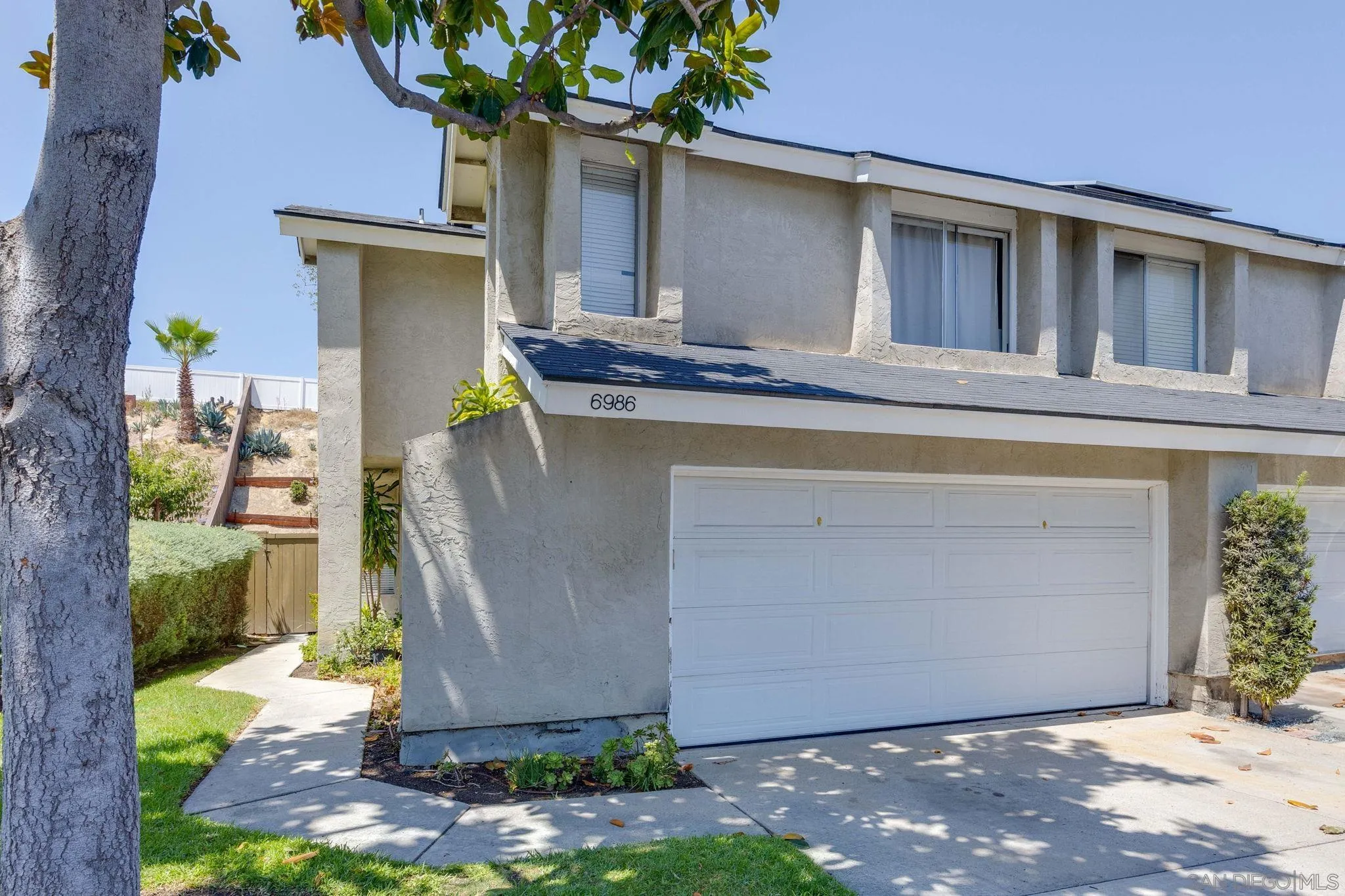 6986 Pembridge Lane, San Diego, CA 92139 - Main photo, San Diego, CA