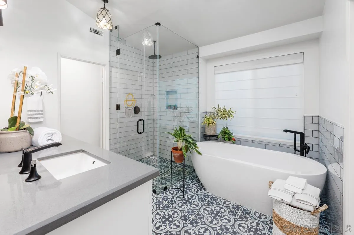 https://cdn.realtyfeed.com/cdn/127/260019548/b1b354c1a6eeb0af2808f75b5b6eba7c.webp