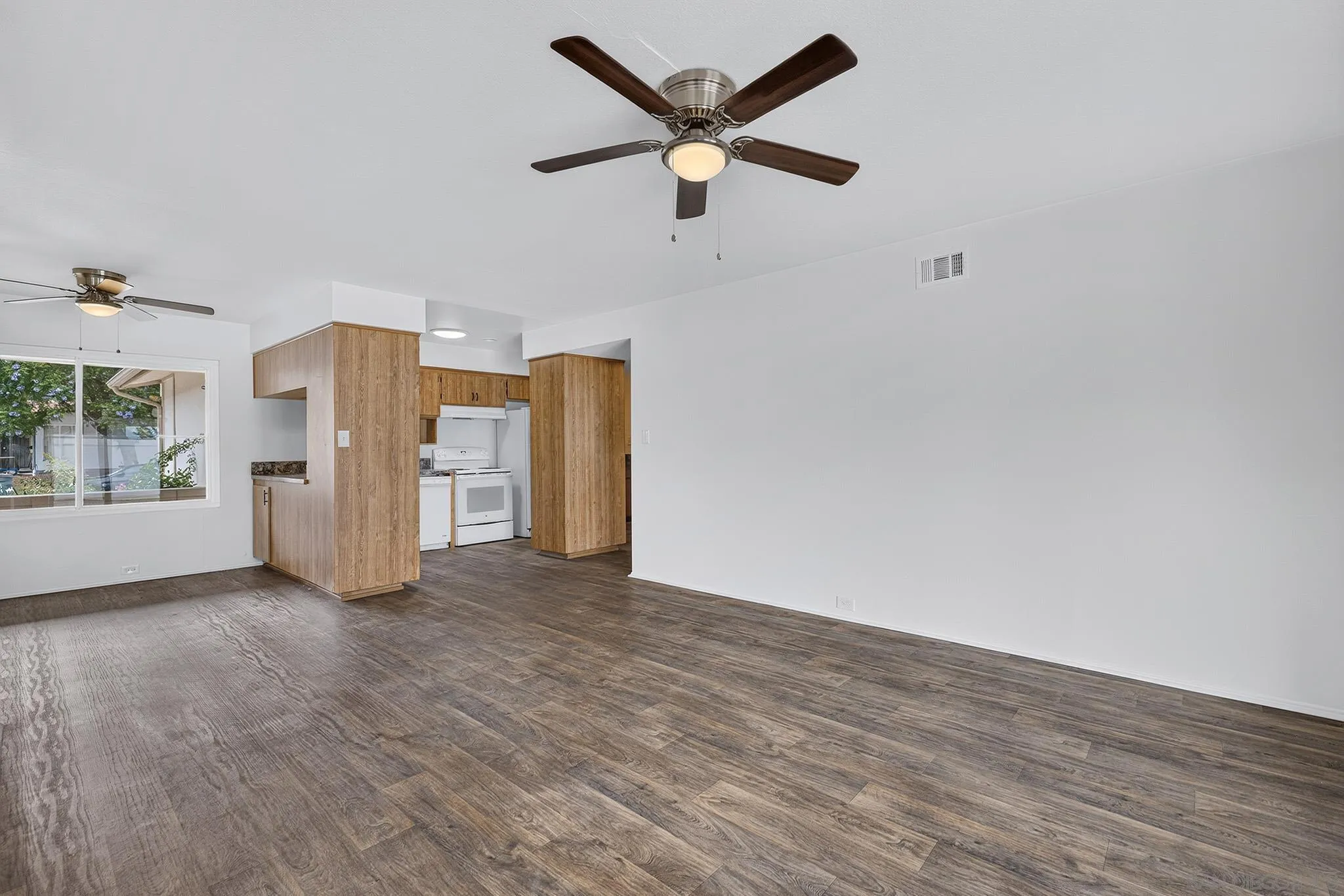 https://cdn.realtyfeed.com/cdn/127/260019553/a29fa2c6abde12cf25ecce30478a31b7.webp