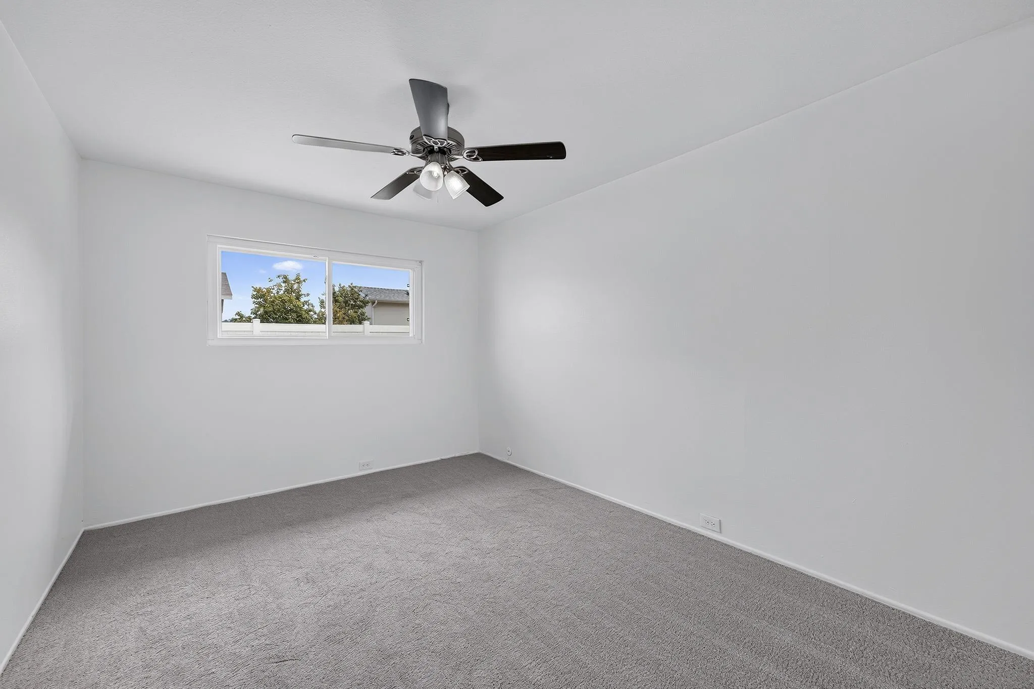 https://cdn.realtyfeed.com/cdn/127/260019553/bc0deeae7cf399e635ab2ede414e59e3.webp