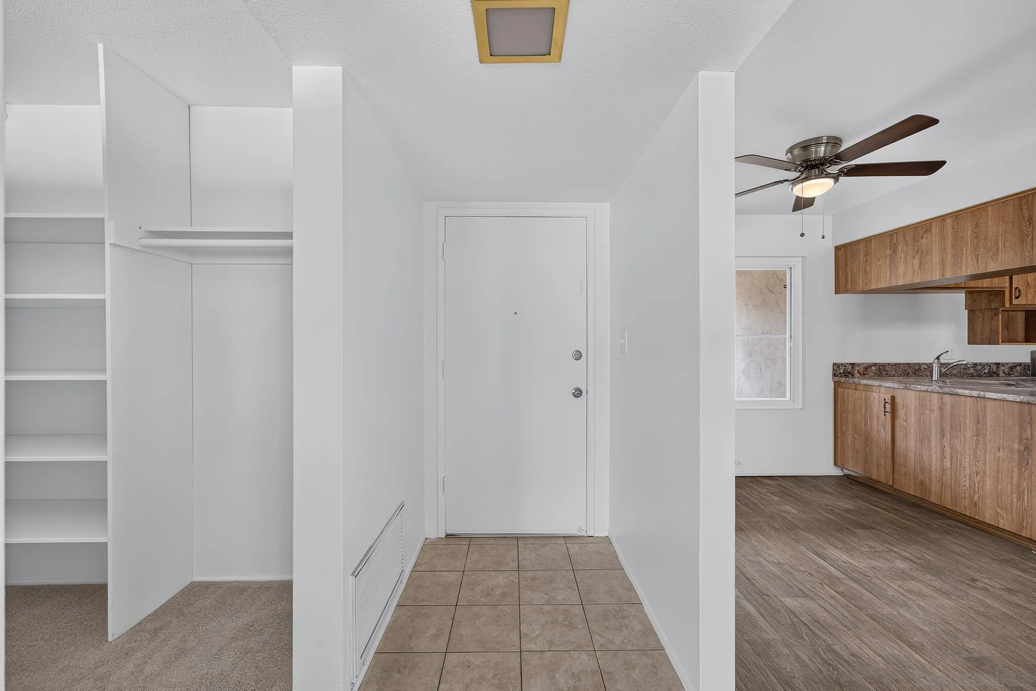 https://cdn.realtyfeed.com/cdn/127/260019553/d0cb6d4f8de35959d183885181018f22.webp