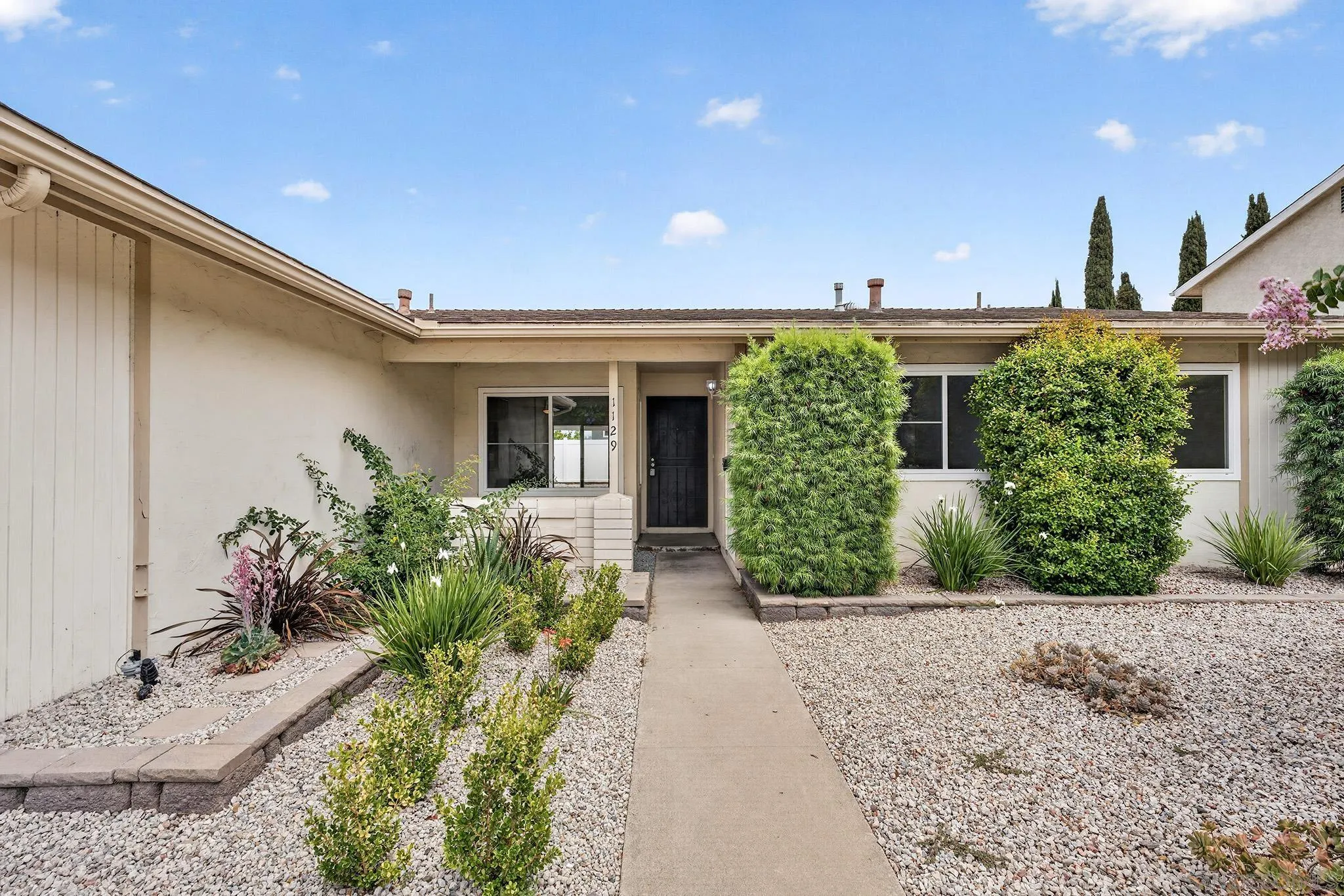 https://cdn.realtyfeed.com/cdn/127/260019553/e8e6e6f42675ad8288e566269154adac.webp