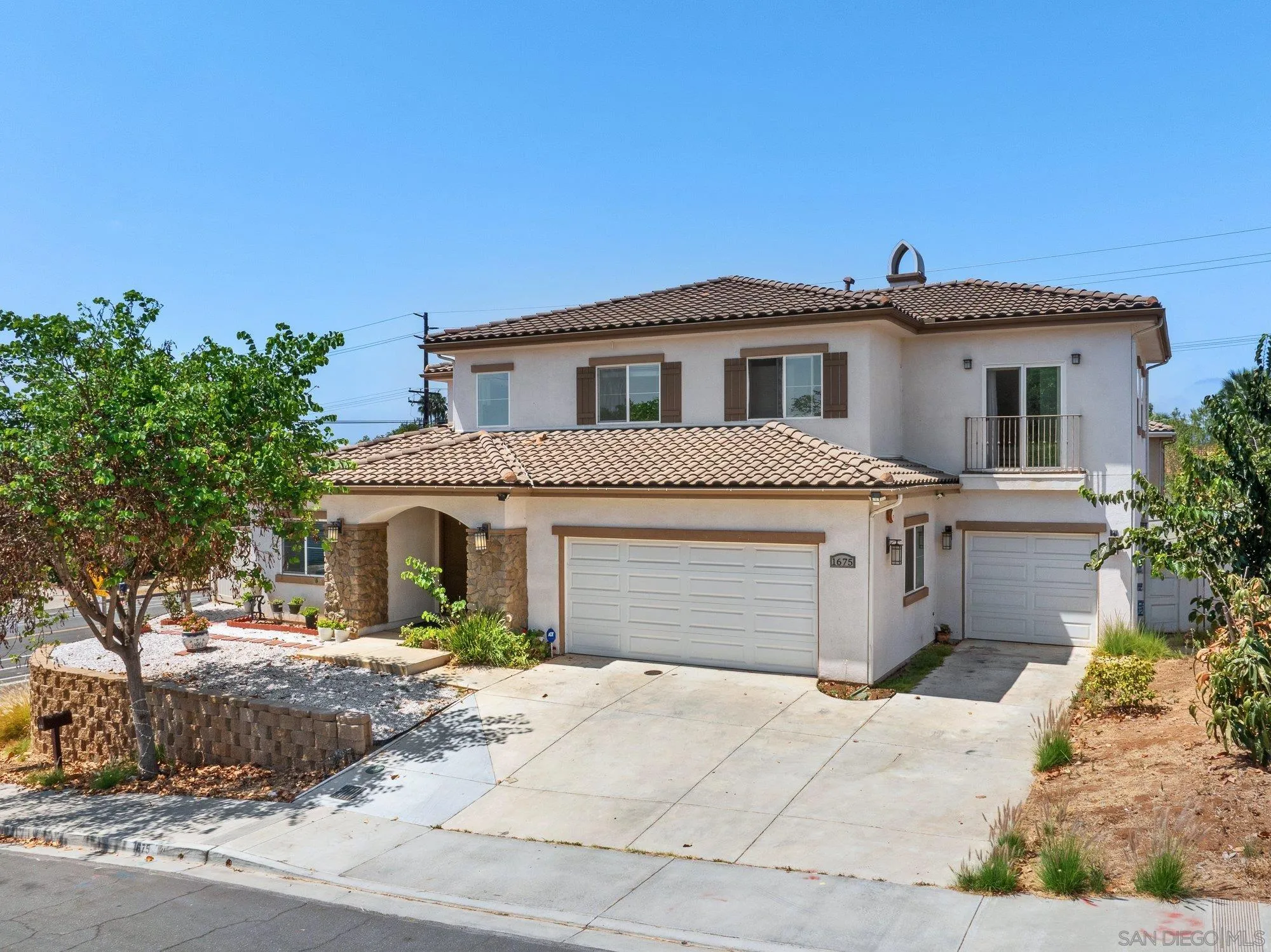 1675 Felicita, Escondido, CA 92025 - Photo 5 of 48, Escondido, CA
