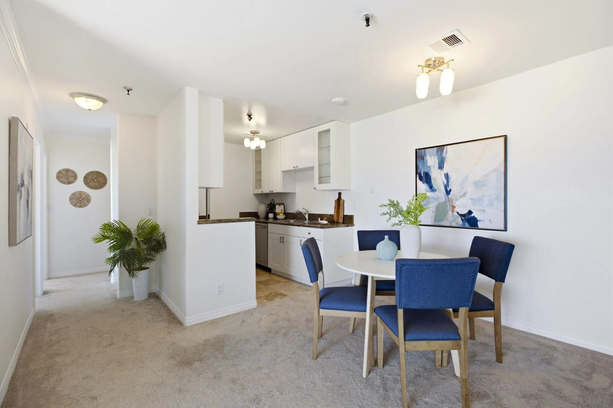 https://cdn.realtyfeed.com/cdn/127/260019555/22e7340c8f013b92c4baf1895dbb2bd1.webp