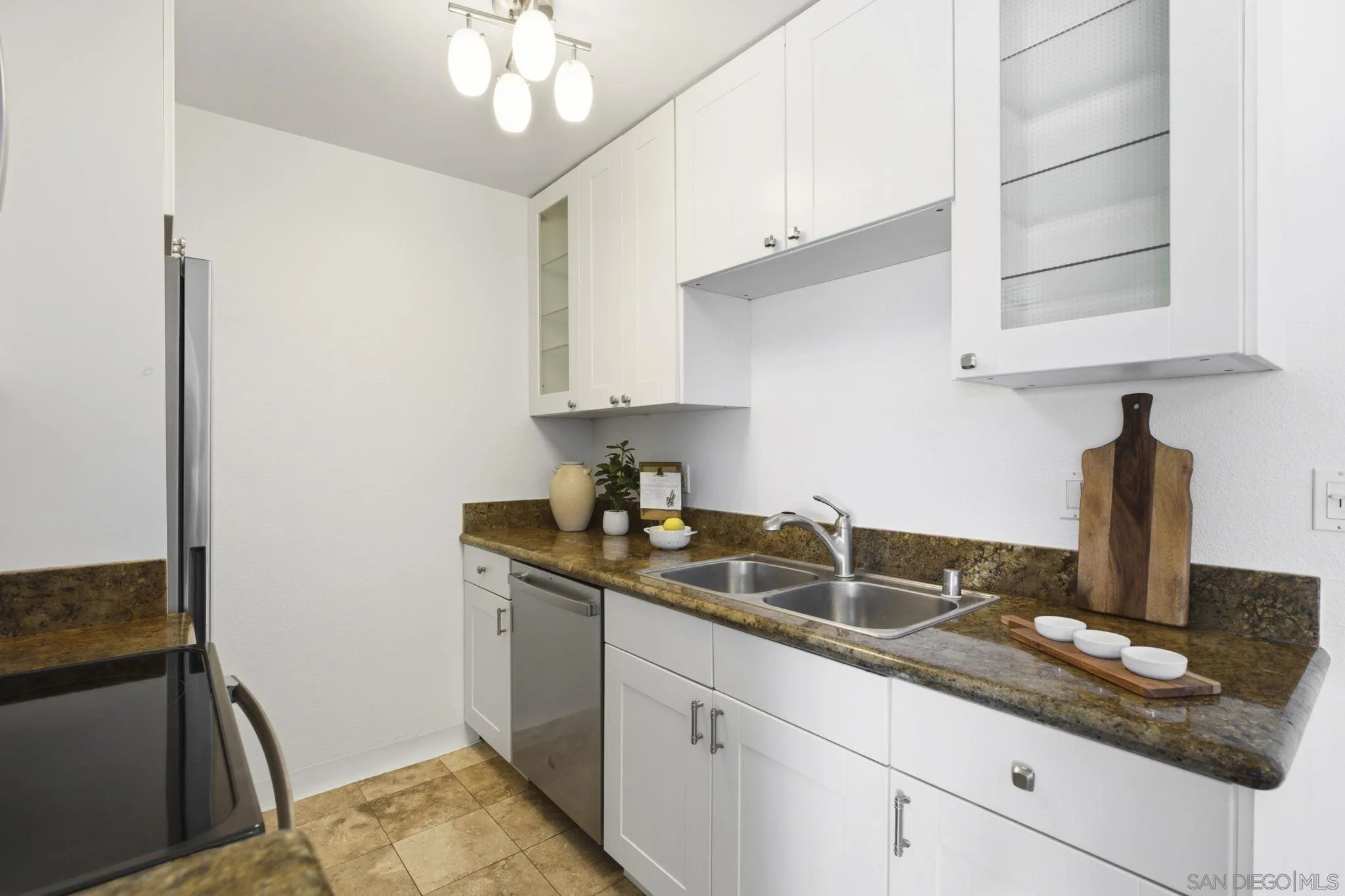 https://cdn.realtyfeed.com/cdn/127/260019555/8b7ebb1a36940cf17fc09d17d7b8a075.webp