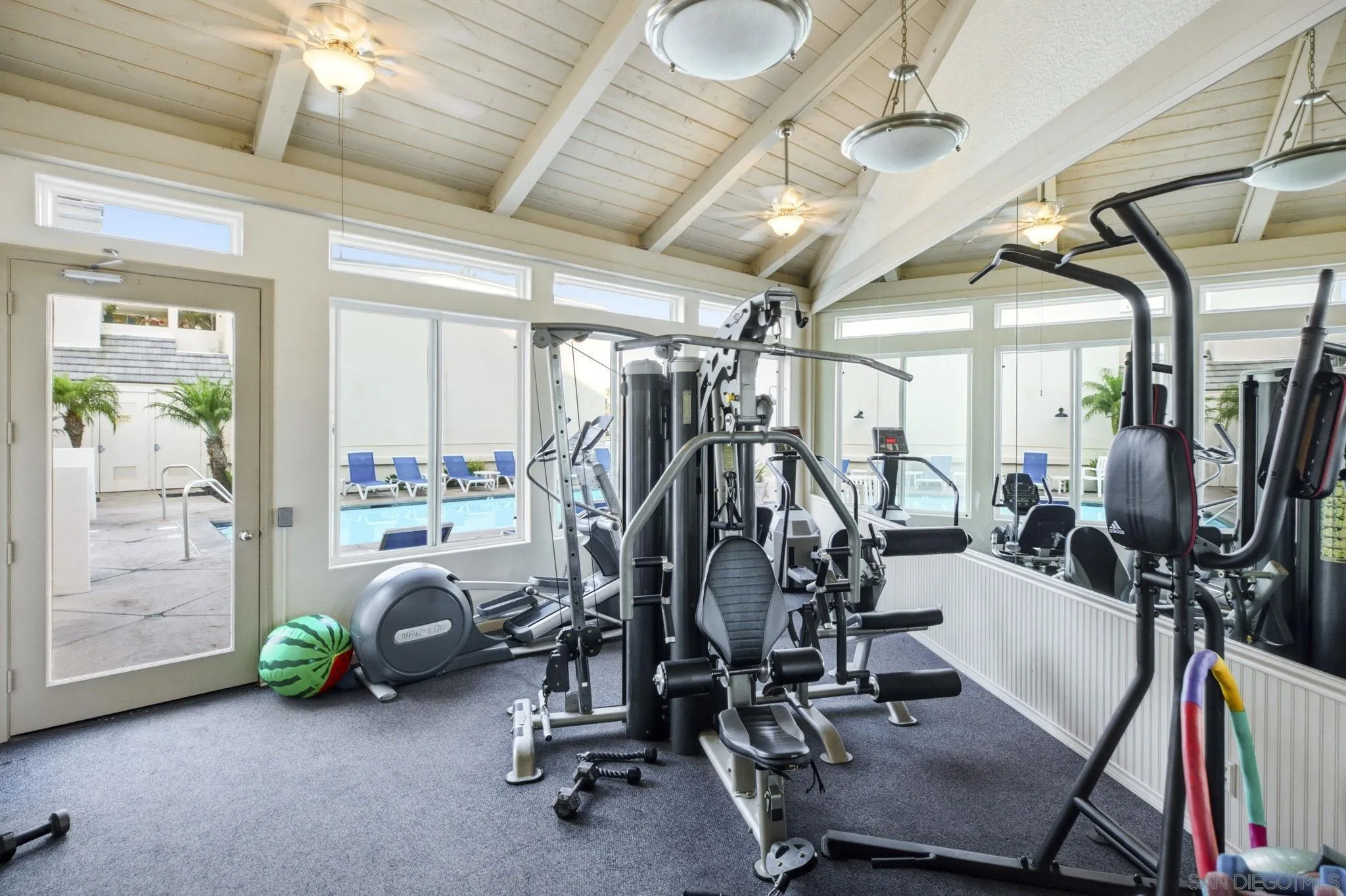 https://cdn.realtyfeed.com/cdn/127/260019555/99a2968e00ee1c8cb8fe7b0a95c673ea.webp