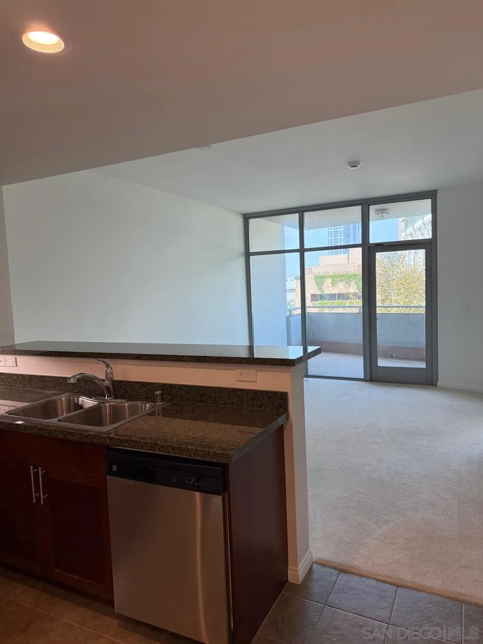 Photo #6: 260019556 Listing: Photo #6