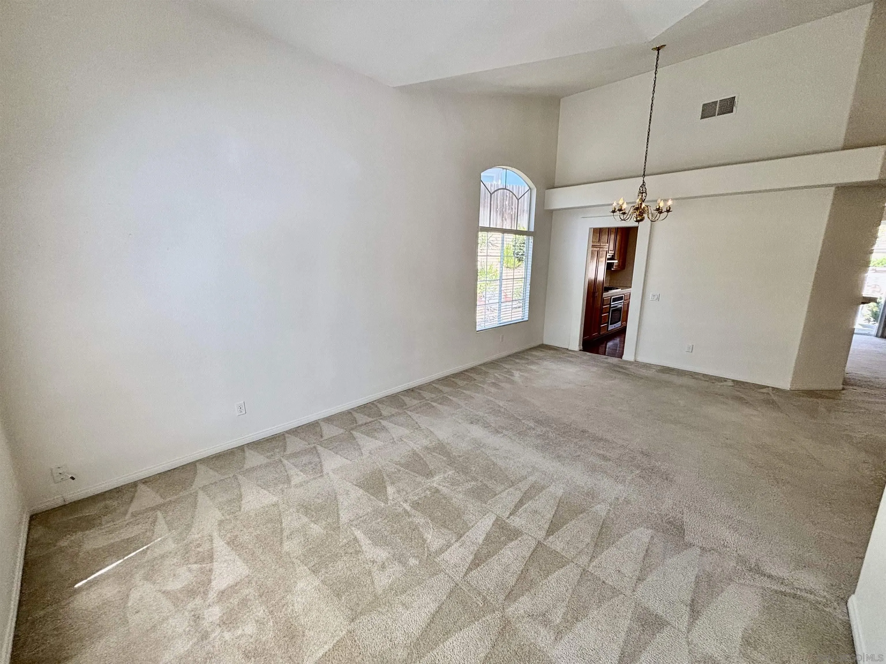653 Cantara Ln, Vista, CA 92081 - Photo 4 of 39, Vista, CA