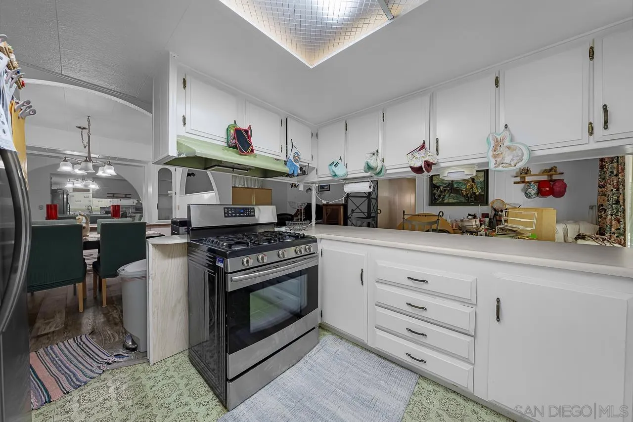 https://cdn.realtyfeed.com/cdn/127/260019558/ec877a09c9023d862d522c3b77b5125e.webp