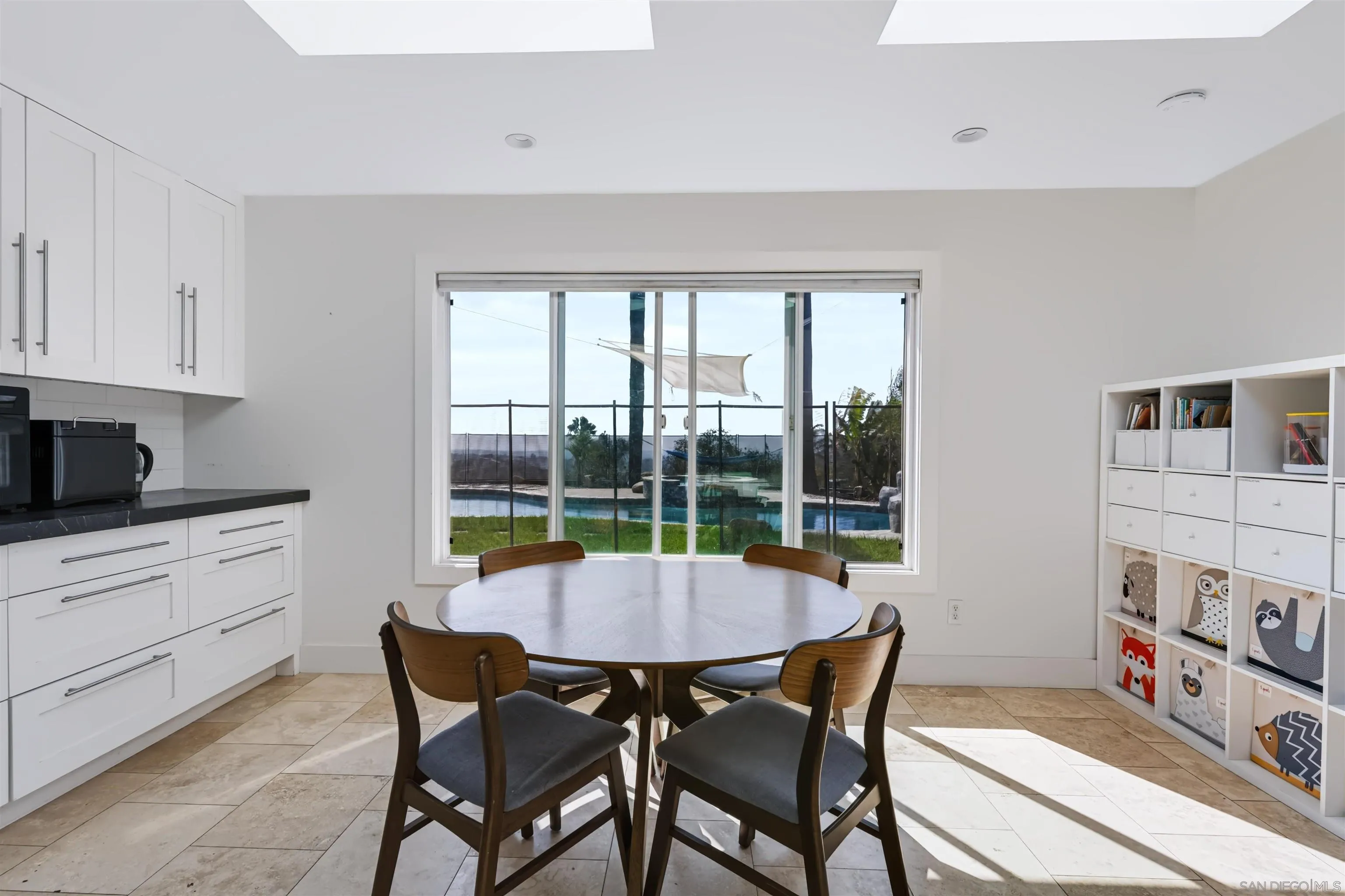 https://cdn.realtyfeed.com/cdn/127/260019559/32603ad62b03e242cdb20189b330e8d1.webp