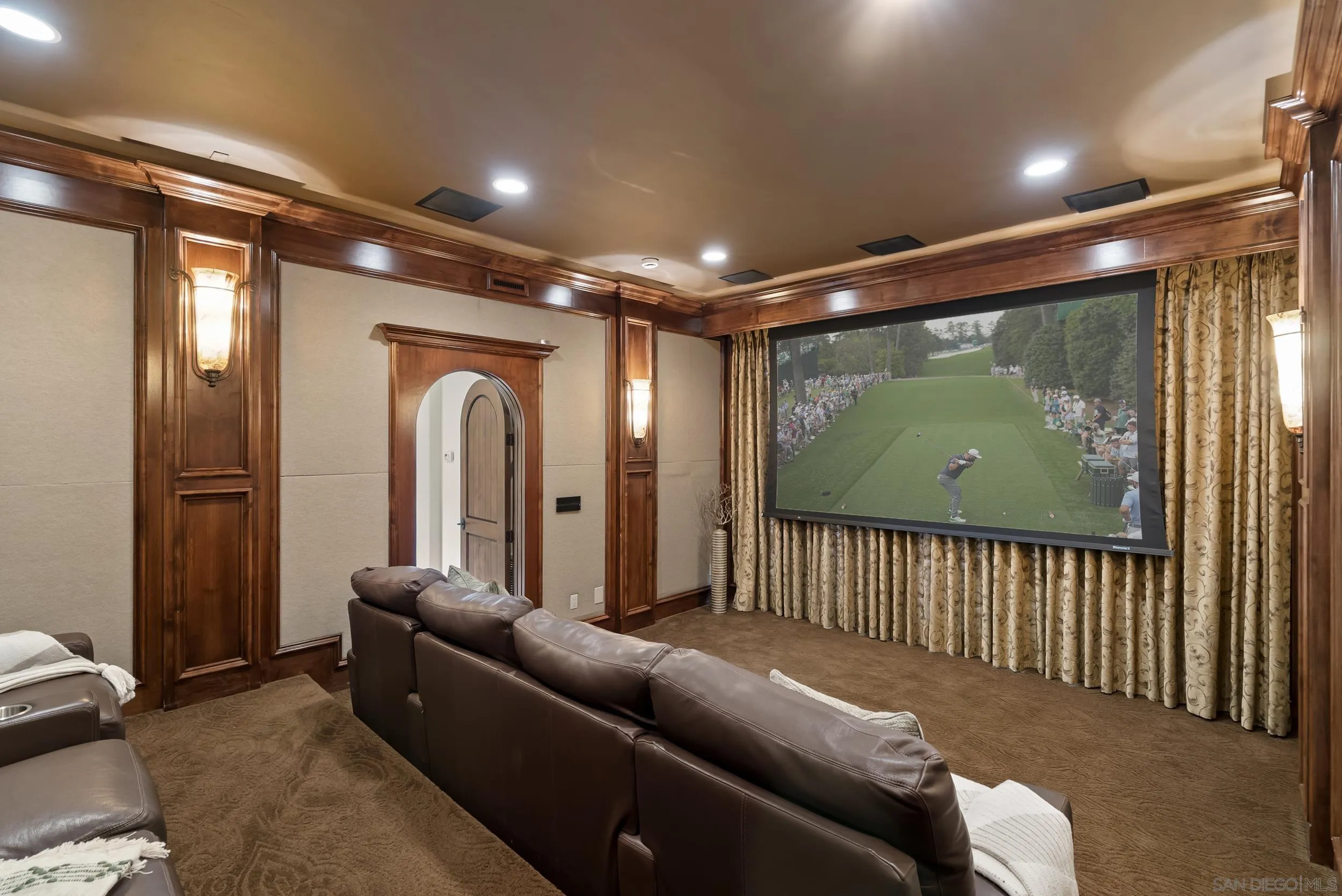 https://cdn.realtyfeed.com/cdn/127/260019560/0b9ba4eae49c6f5b09c4ba13b9d624c5.webp