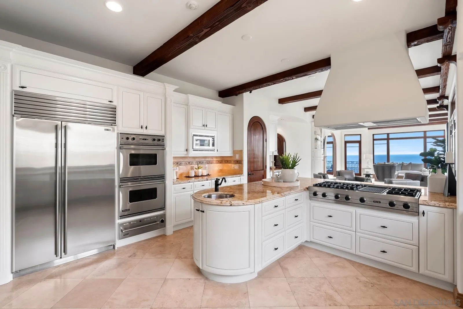 https://cdn.realtyfeed.com/cdn/127/260019560/45337f54ae6d400eadc6618aeeadb6c4.webp