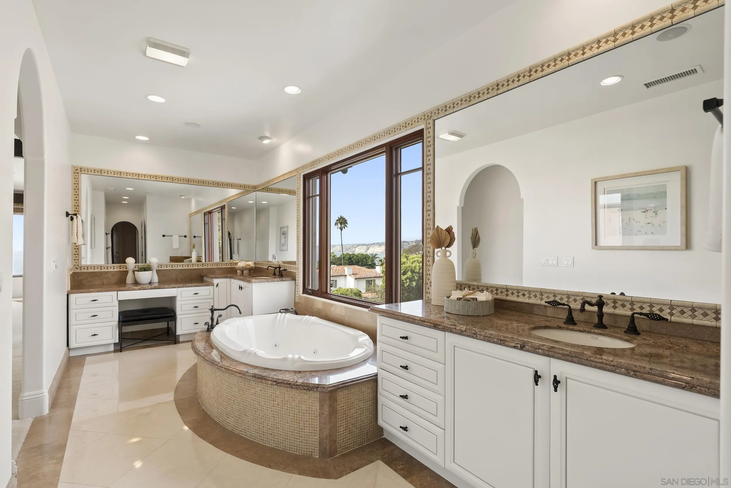 https://cdn.realtyfeed.com/cdn/127/260019560/614ad7a1a0ea3bd20295cddc9e776866.webp
