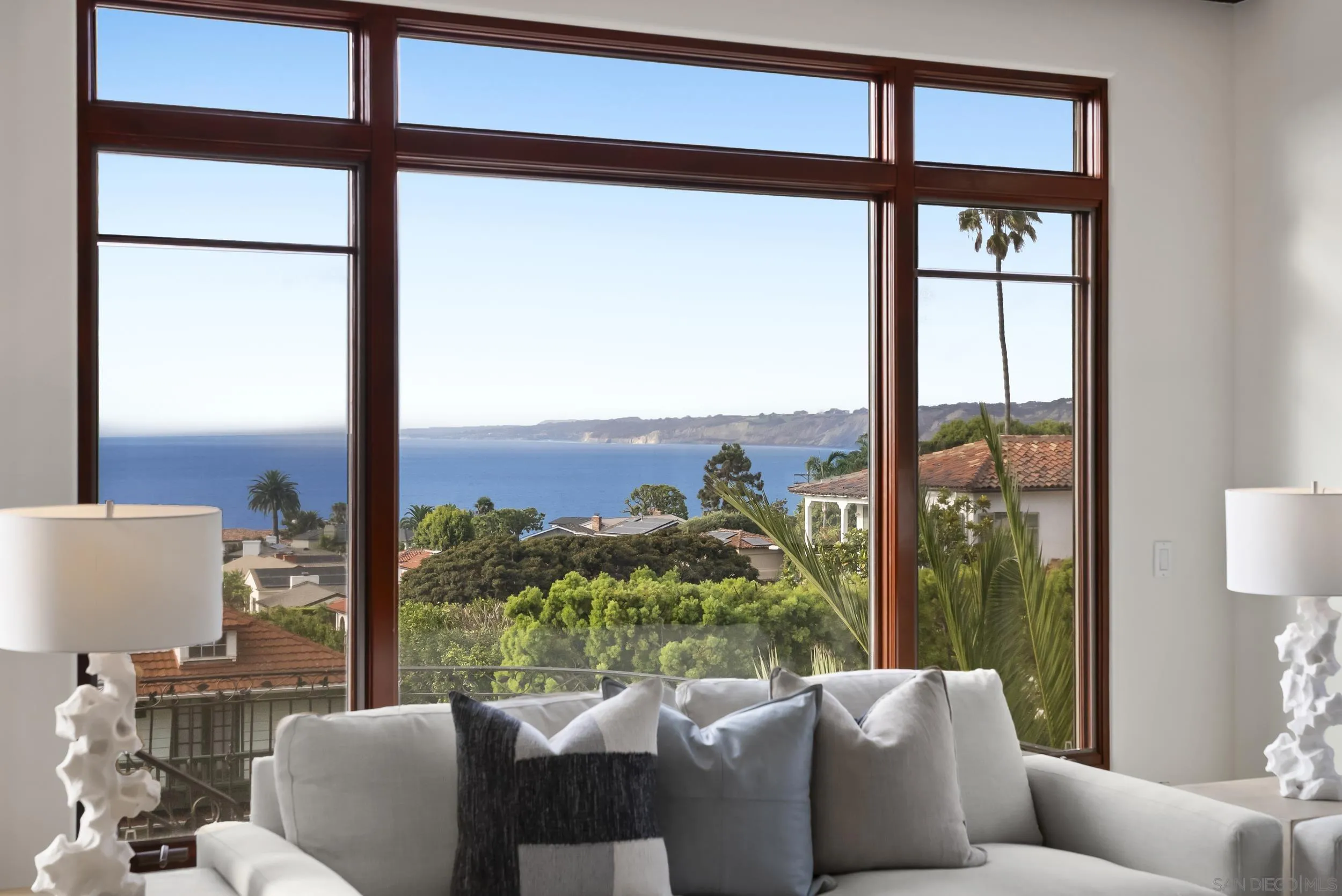 https://cdn.realtyfeed.com/cdn/127/260019560/6168abf571e3c6a5da076548d7284dcc.webp