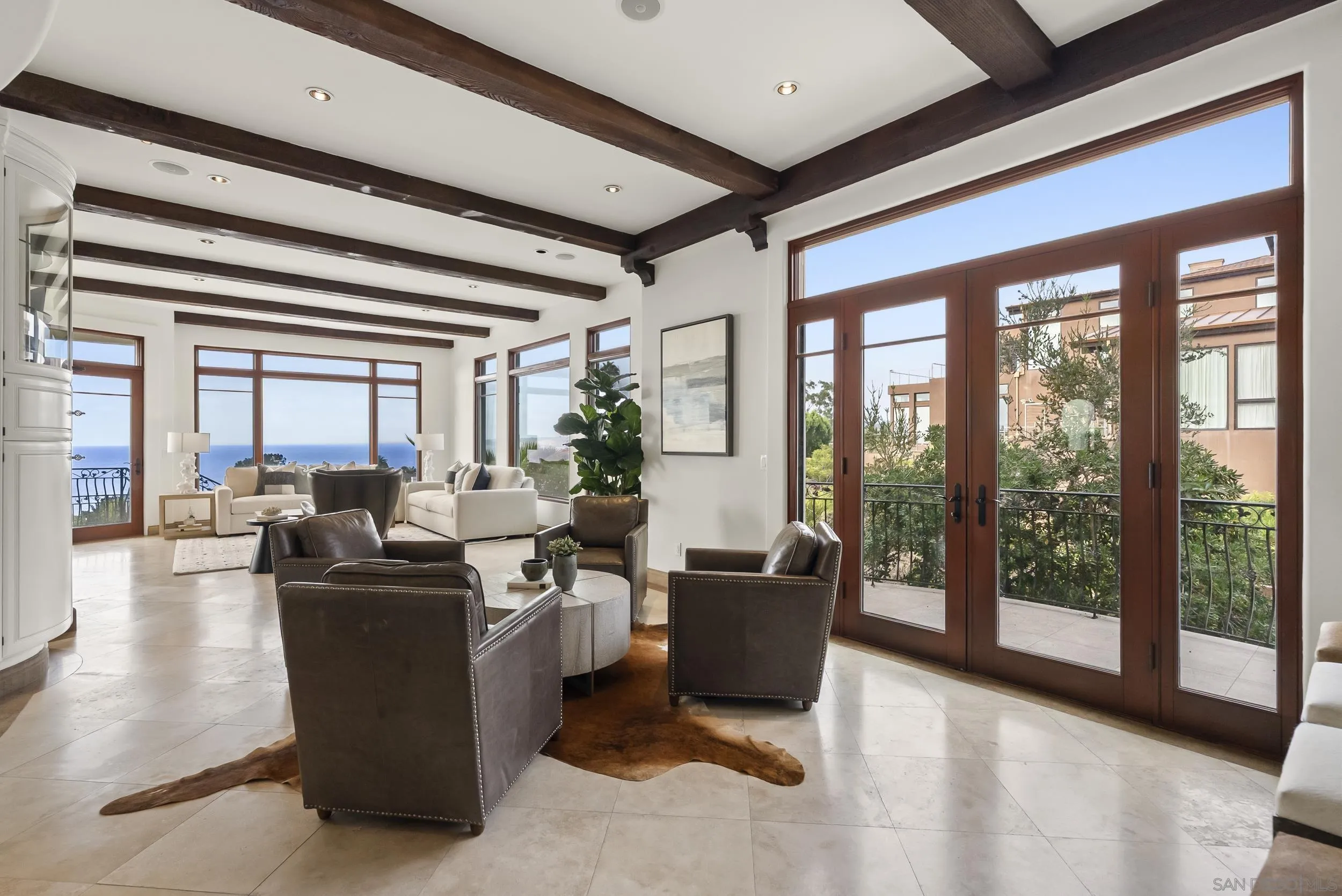 https://cdn.realtyfeed.com/cdn/127/260019560/71457dc2a4576a3de67b2b1a1e07bae6.webp