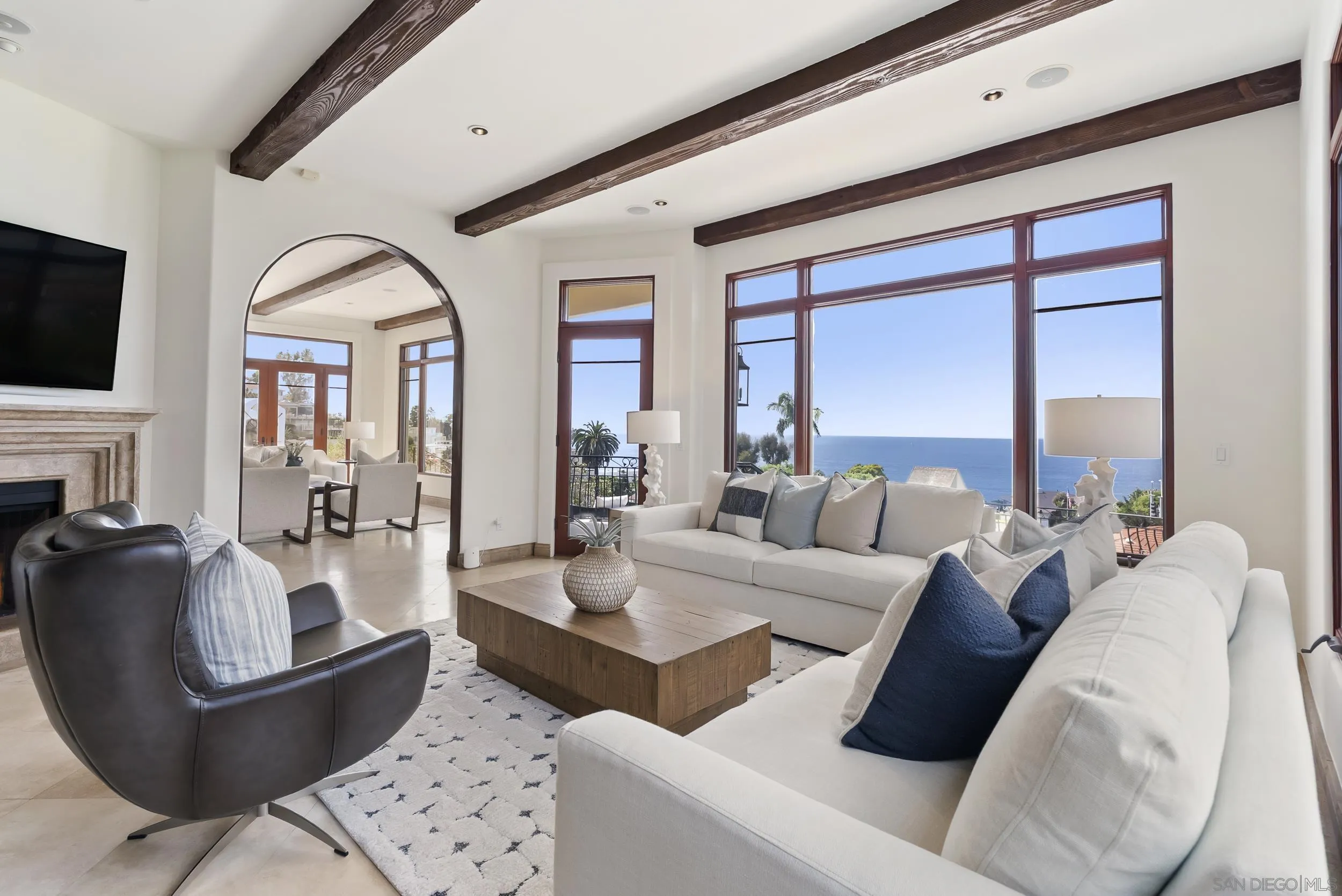 https://cdn.realtyfeed.com/cdn/127/260019560/ab247c7d806bf8c36d3b6be720ef5022.webp