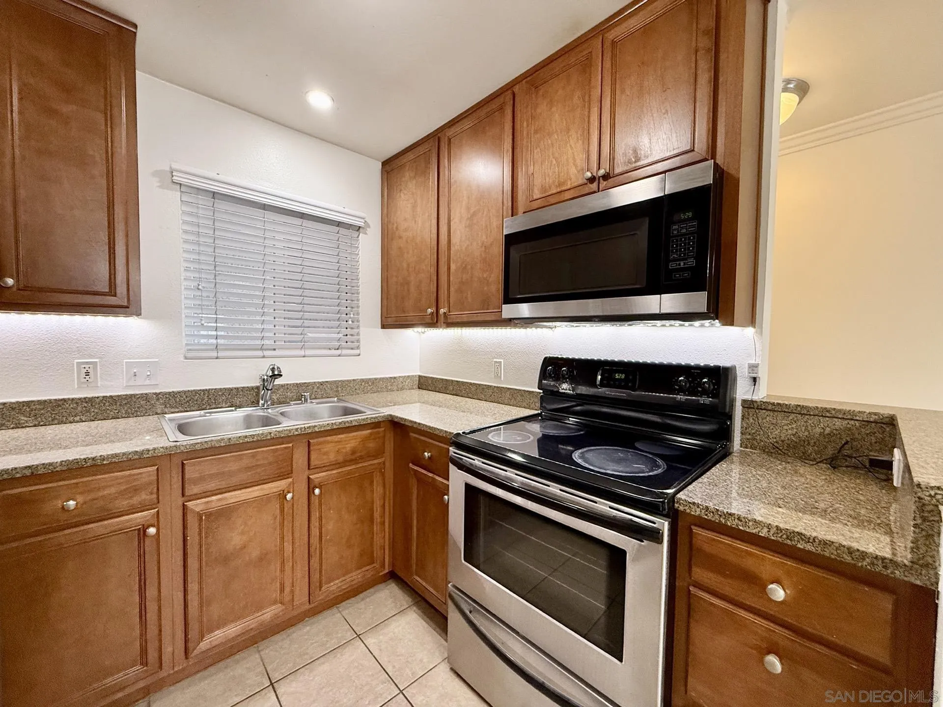 Photo #10: 260019561 Listing: Photo #10