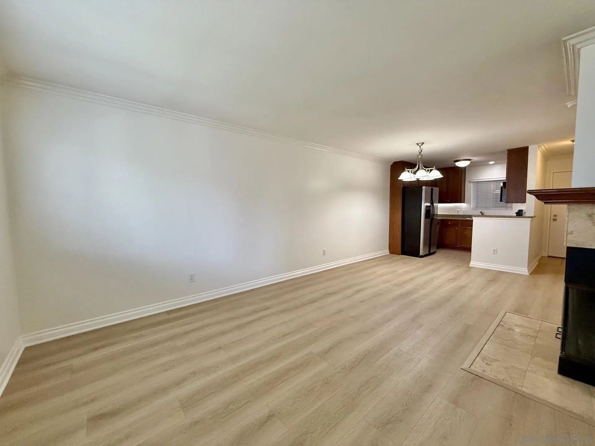 Photo #7: 260019561 Listing: Photo #7