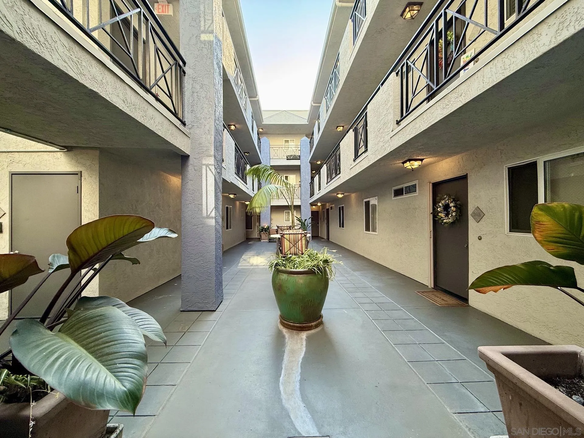 https://cdn.realtyfeed.com/cdn/127/260019561/9bfad676d503d363d992f9ec317be54a.webp