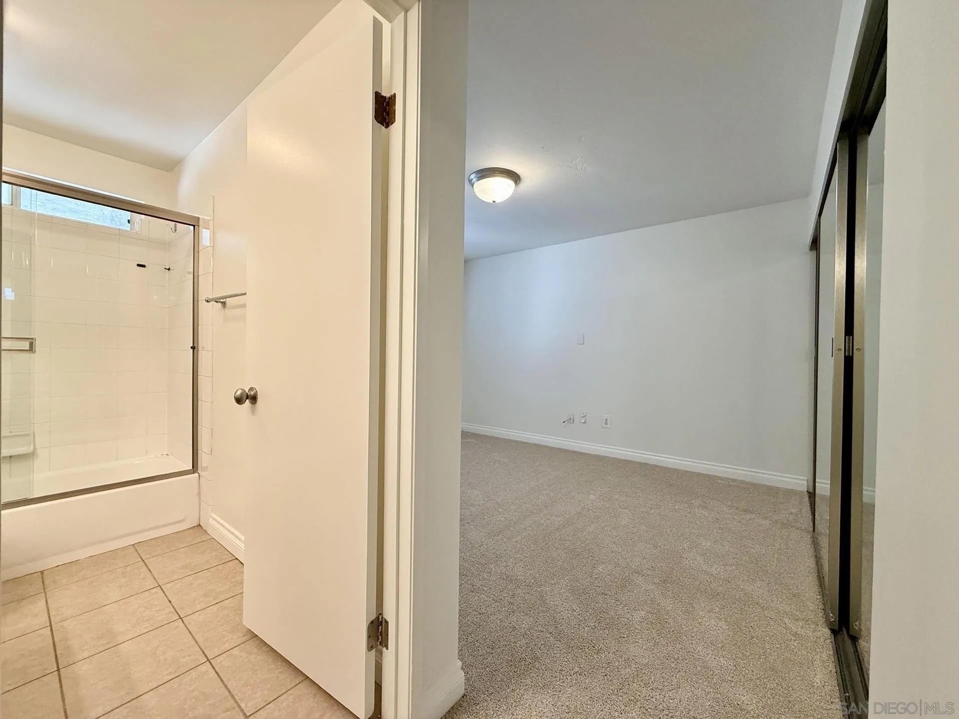 Photo #19: 260019561 Listing: Photo #19