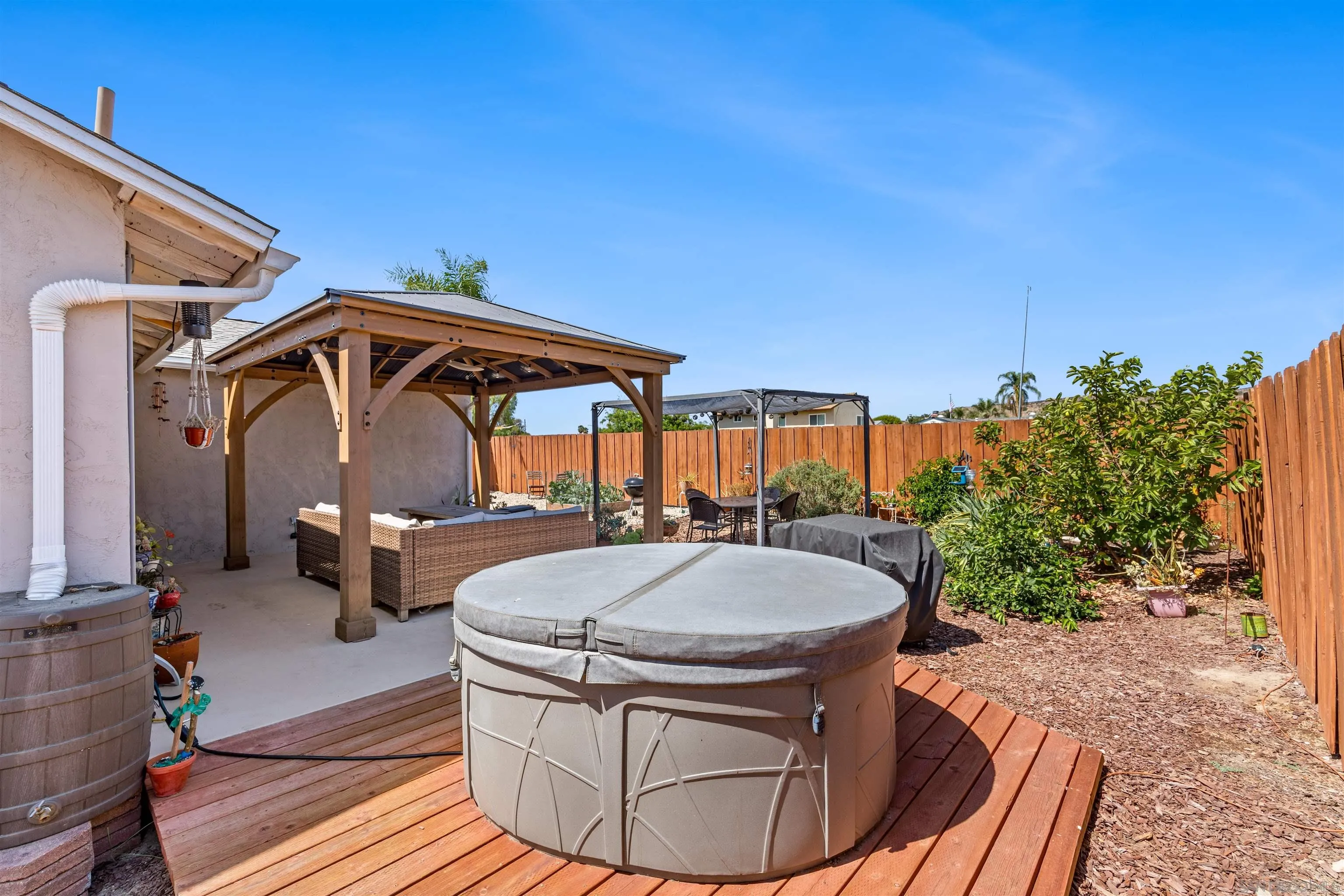 https://cdn.realtyfeed.com/cdn/127/260019563/46cb8a3965a8de1ea7a756807a29bf69.webp