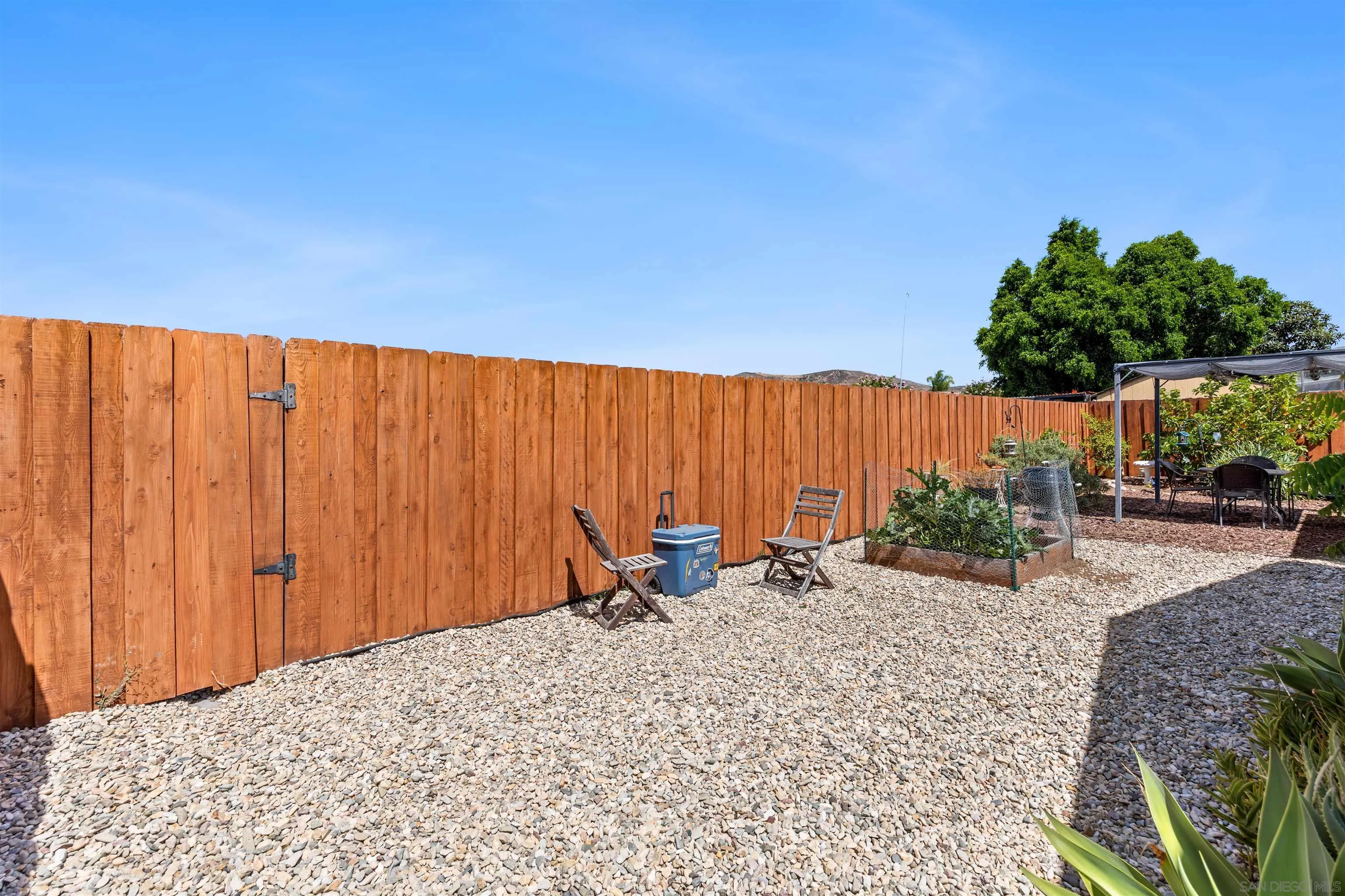 https://cdn.realtyfeed.com/cdn/127/260019563/490570f5216bd87cac5eb804d34f93a4.webp