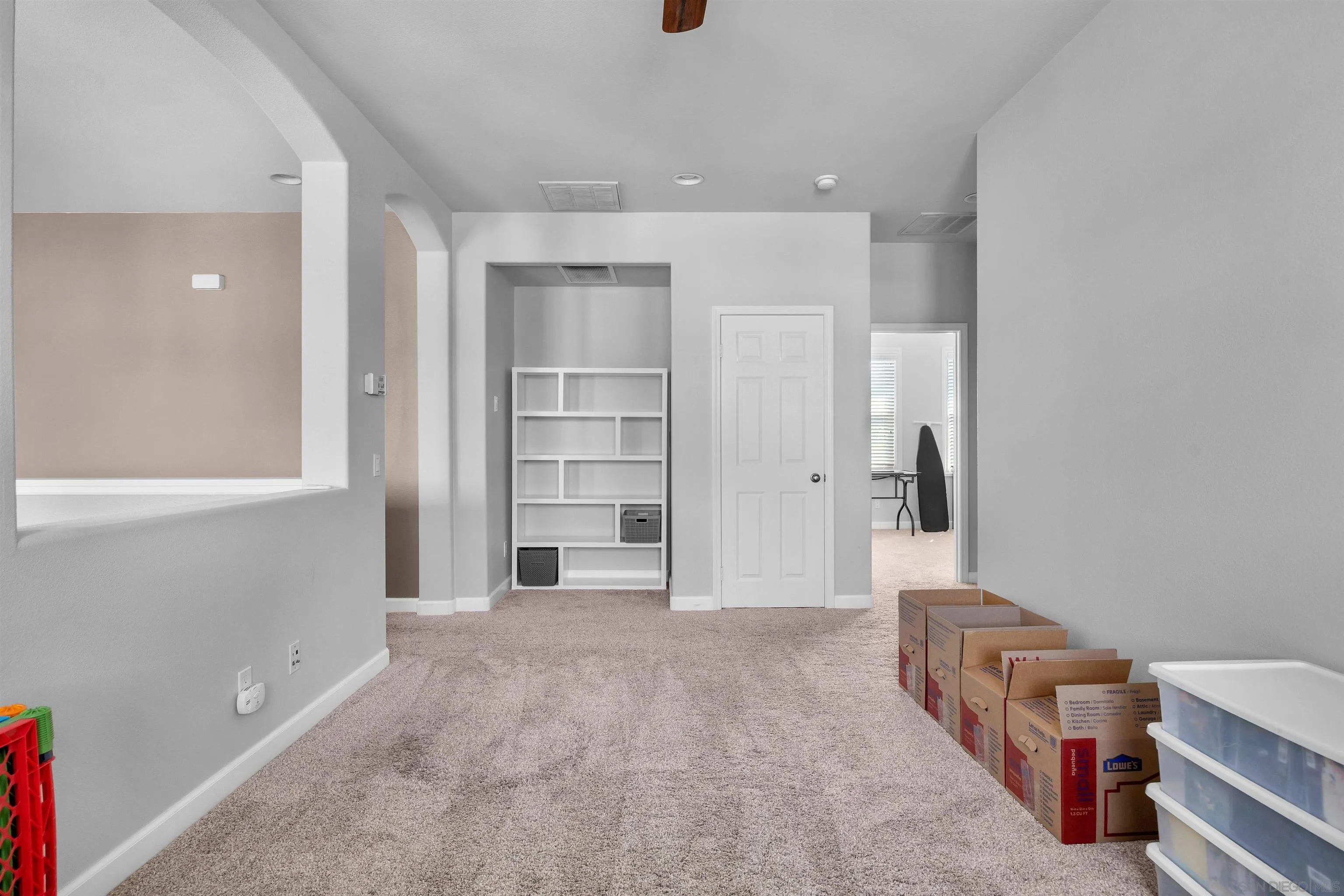 https://cdn.realtyfeed.com/cdn/127/260019564/185b4d645a39fddf12ac691f75a88401.webp