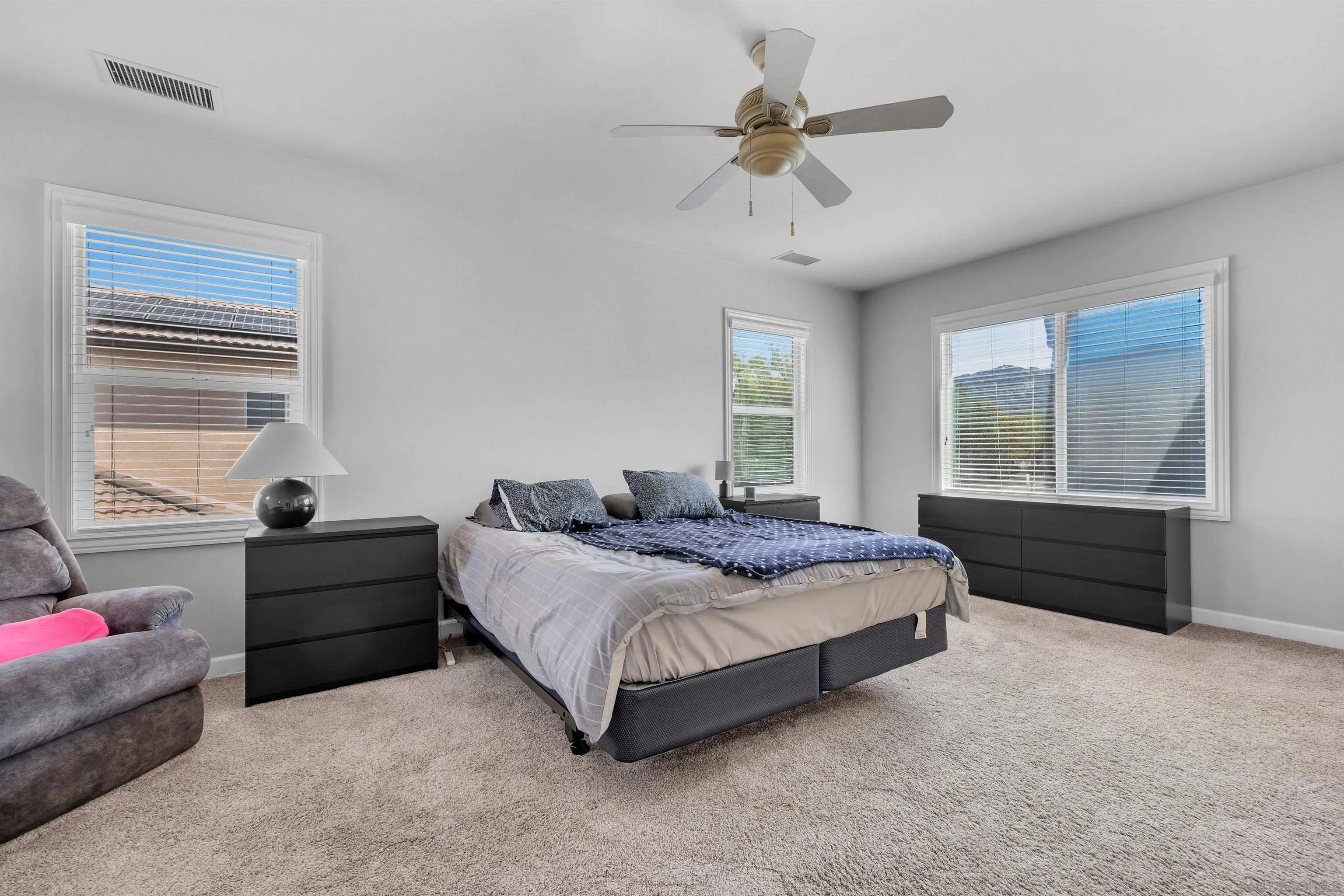 https://cdn.realtyfeed.com/cdn/127/260019564/bf1a5bc948b32a7c5ed420b7bbce562d.webp